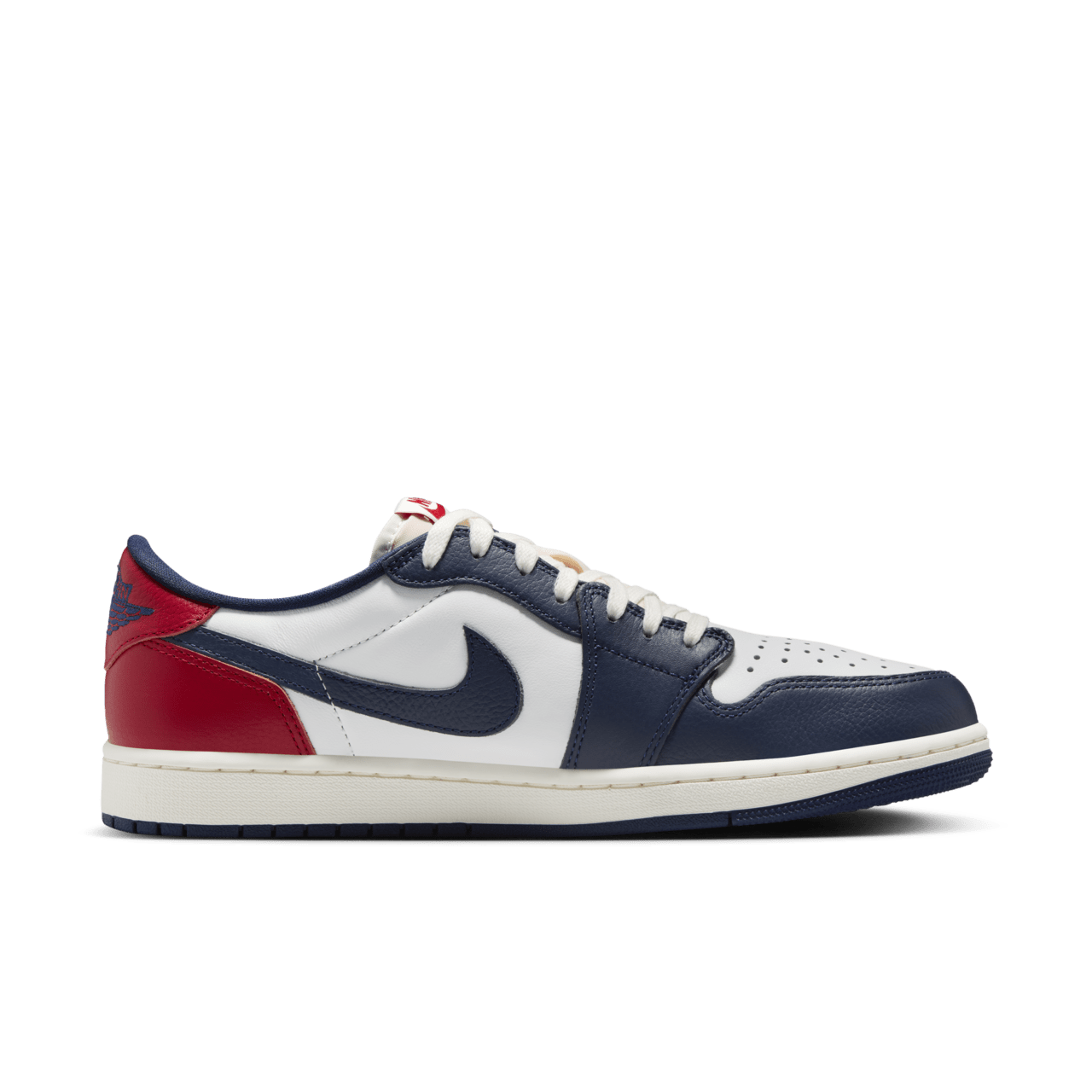 Fecha de lanzamiento de los Air Jordan 1 Low OG "Gym Red & Midnight Navy" (HQ2993-100)