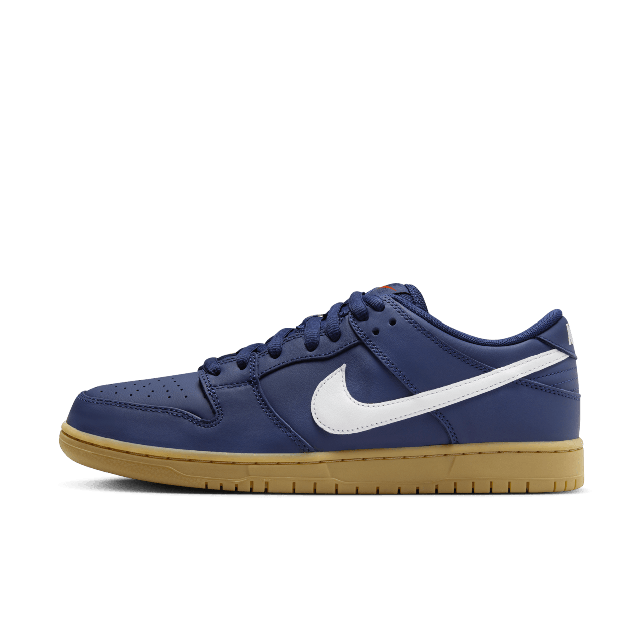 SB Dunk Low Pro 'Navy' Release Date. Nike SNKRS