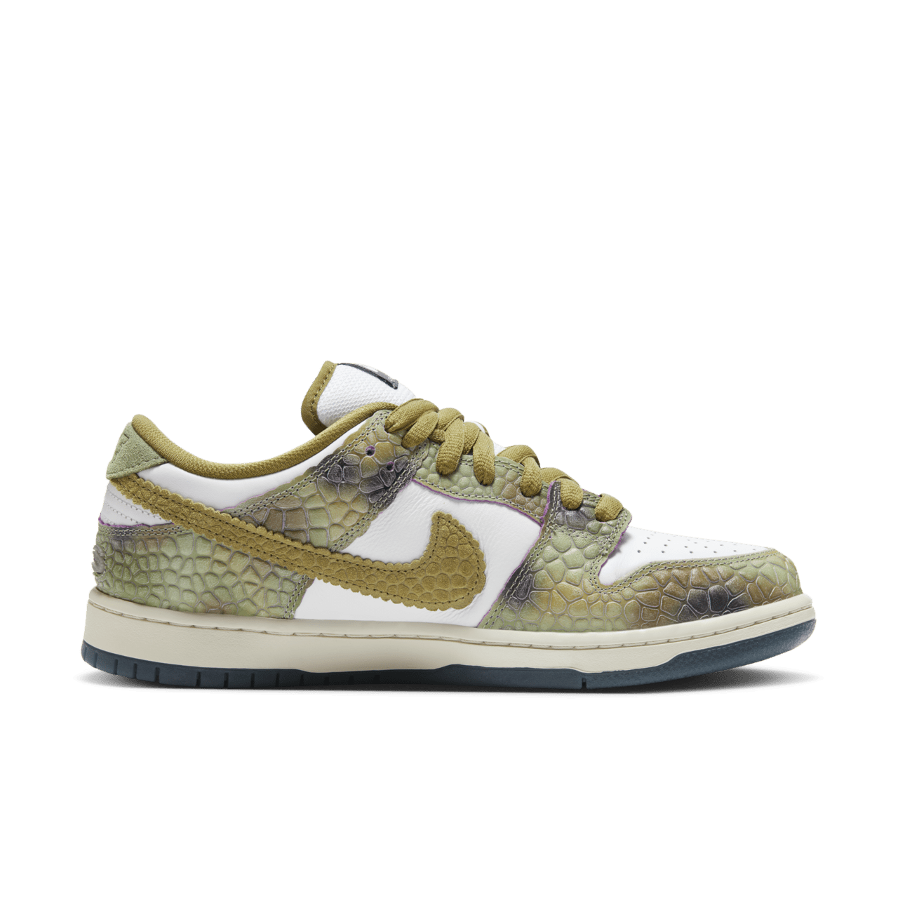 วันเปิดตัว Nike SB Dunk Low Pro x Alexis Sablone "White and Pacific Moss" (HJ3386-300)