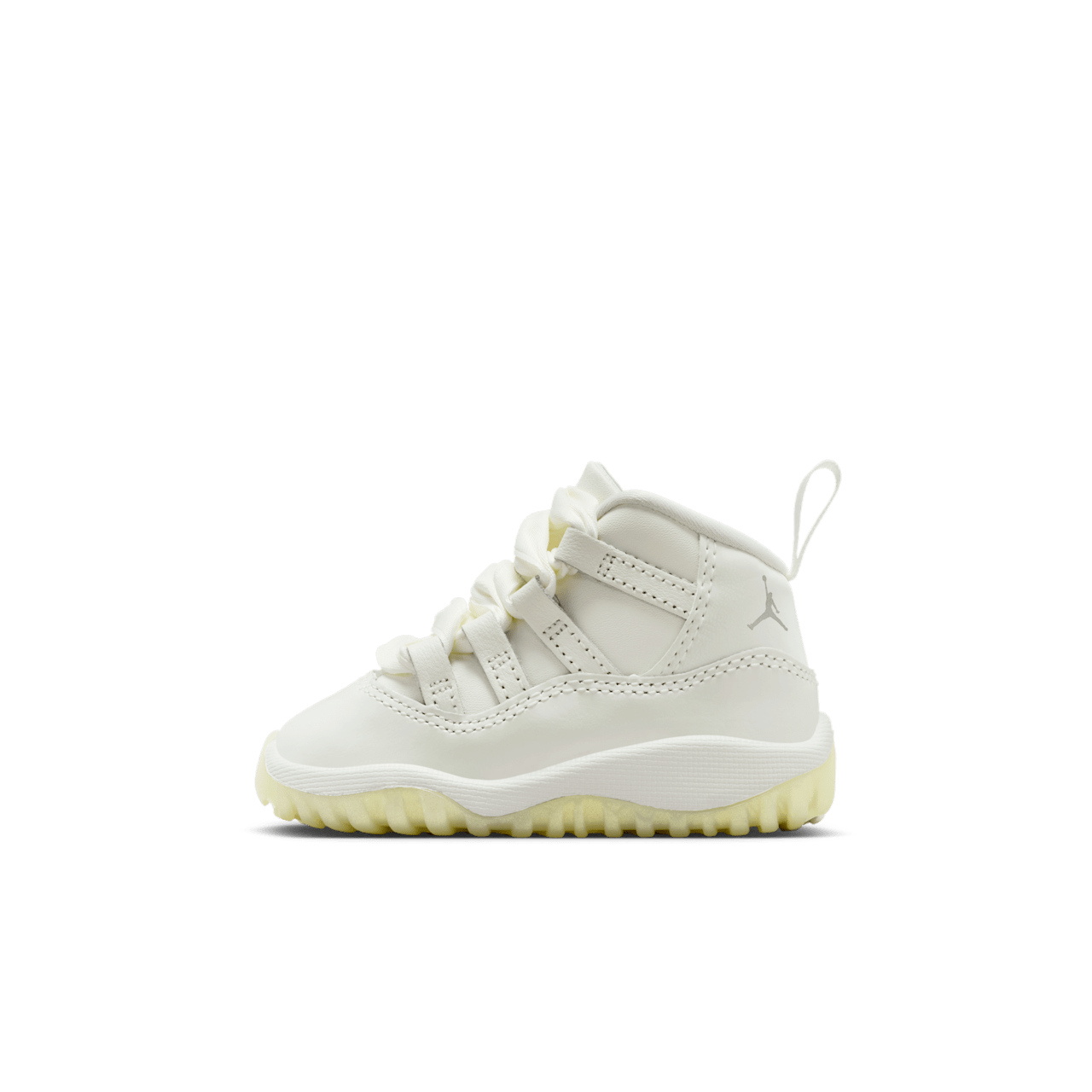Women's Air Jordan 11 'Pearl' (AR0715-110)