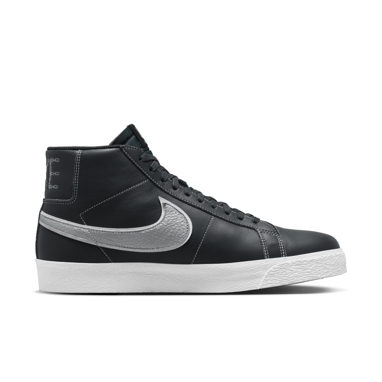 Fecha de lanzamiento del Nike SB Zoom Blazer Mid x Mason Silva "Dark Obsidian and Metallic Silver" (DZ7260-400)