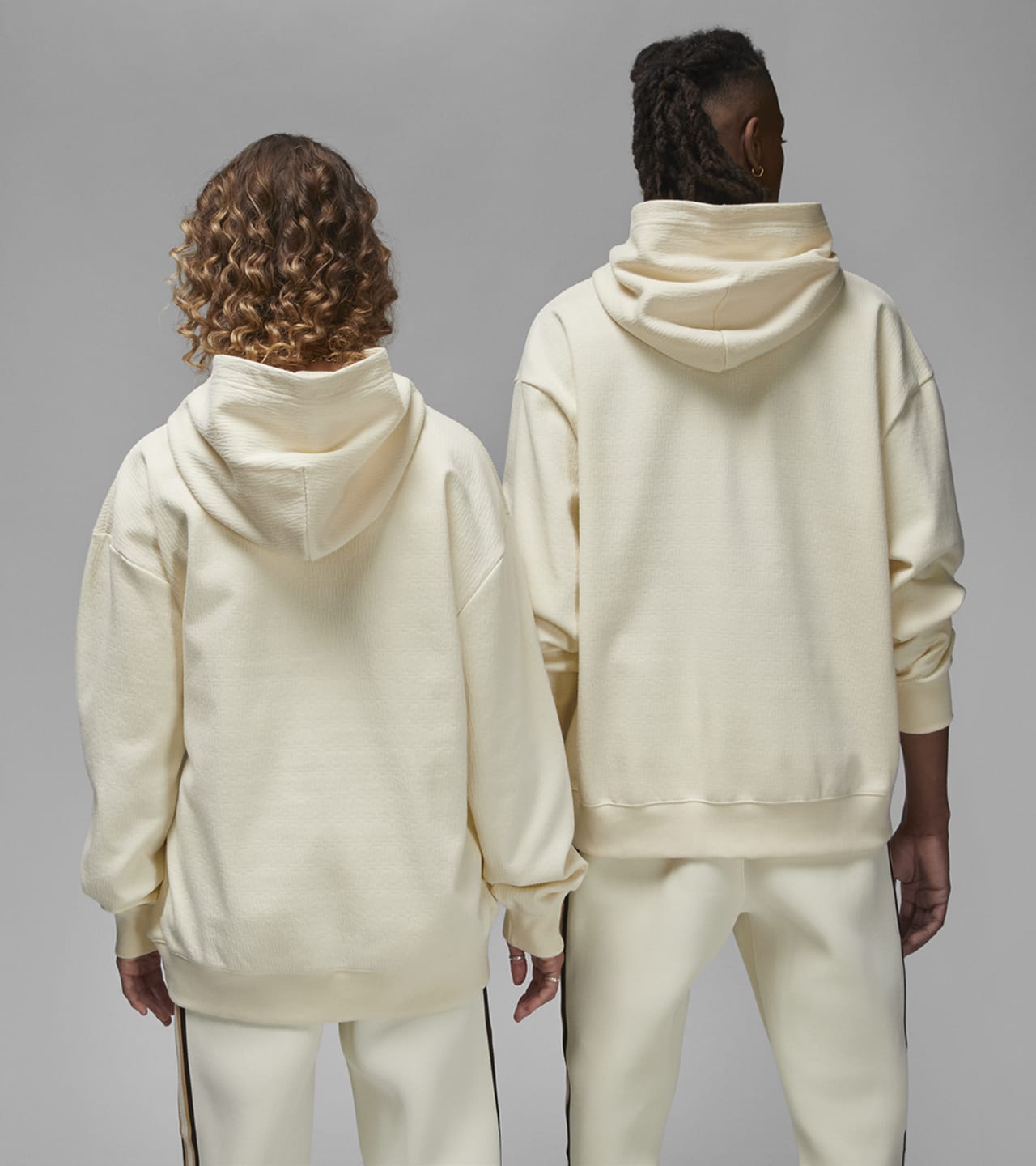 วันเปิดตัว Jordan x A Ma Maniére Apparel Collection