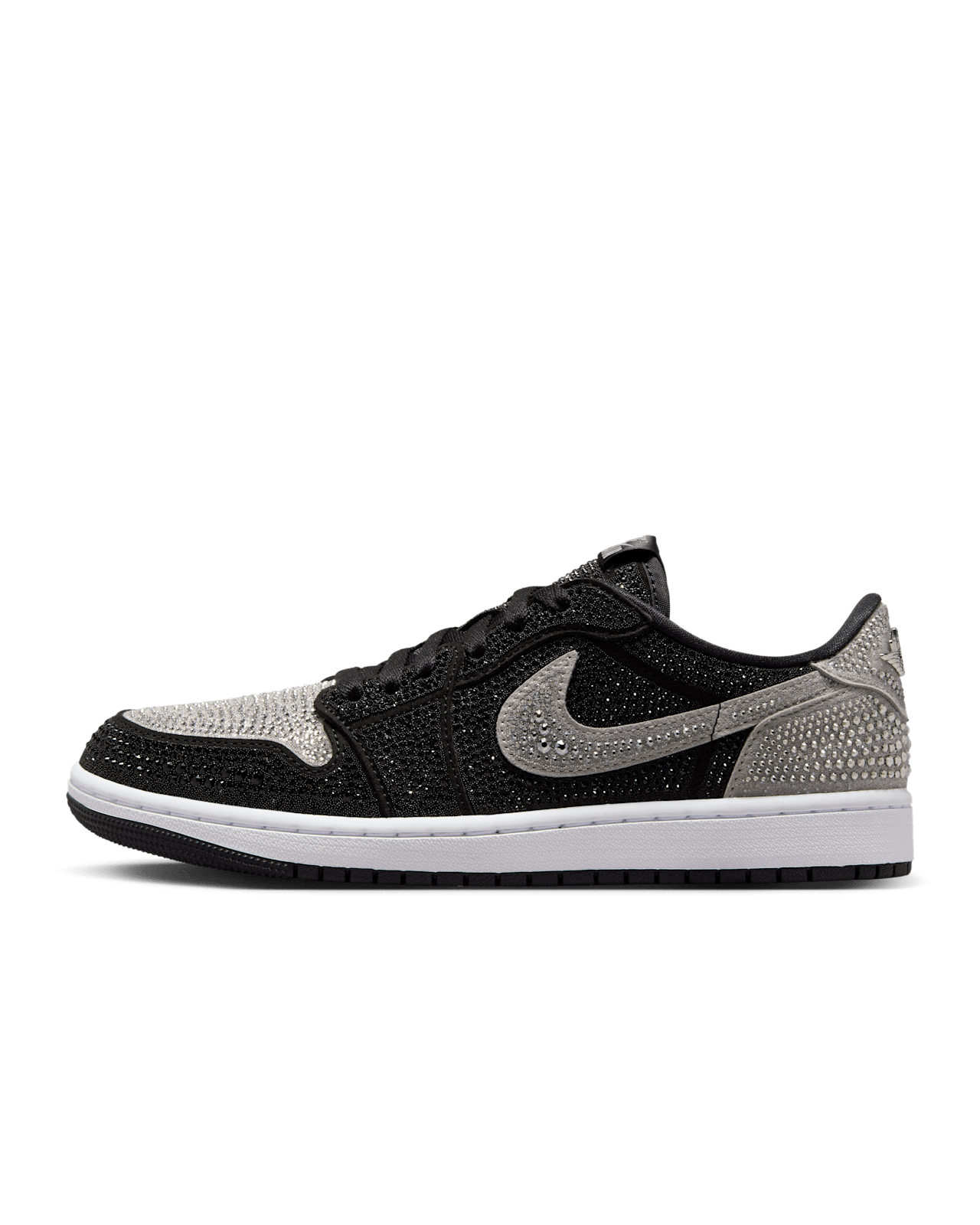 【NIKE公式】ウィメンズ エア ジョーダン 1 LOW OG Swarovski® 'Crystal' (HM9208-001 / W AJ1 RETRO LOW OG SWAROVSKI)