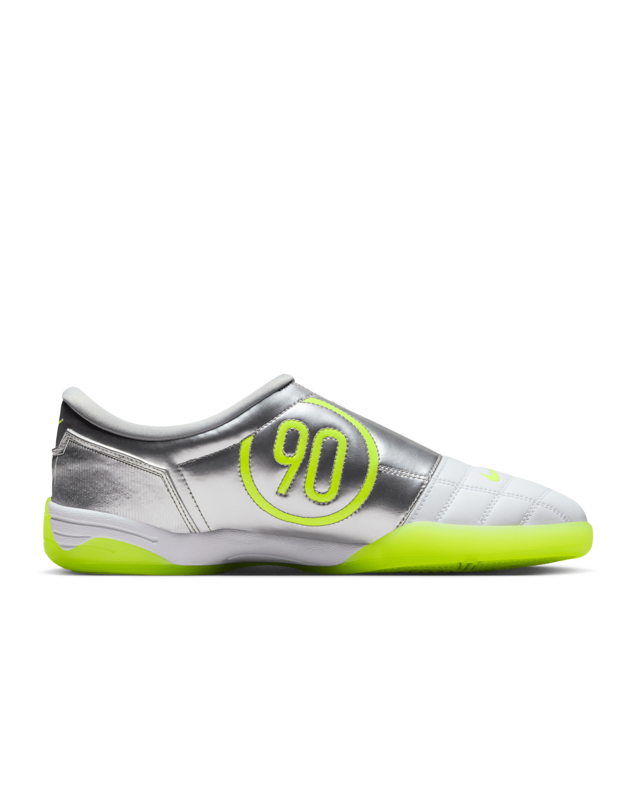 Total 90 x Palace "White and Metallic Silver" (IM1381-100) – Data de lançamento