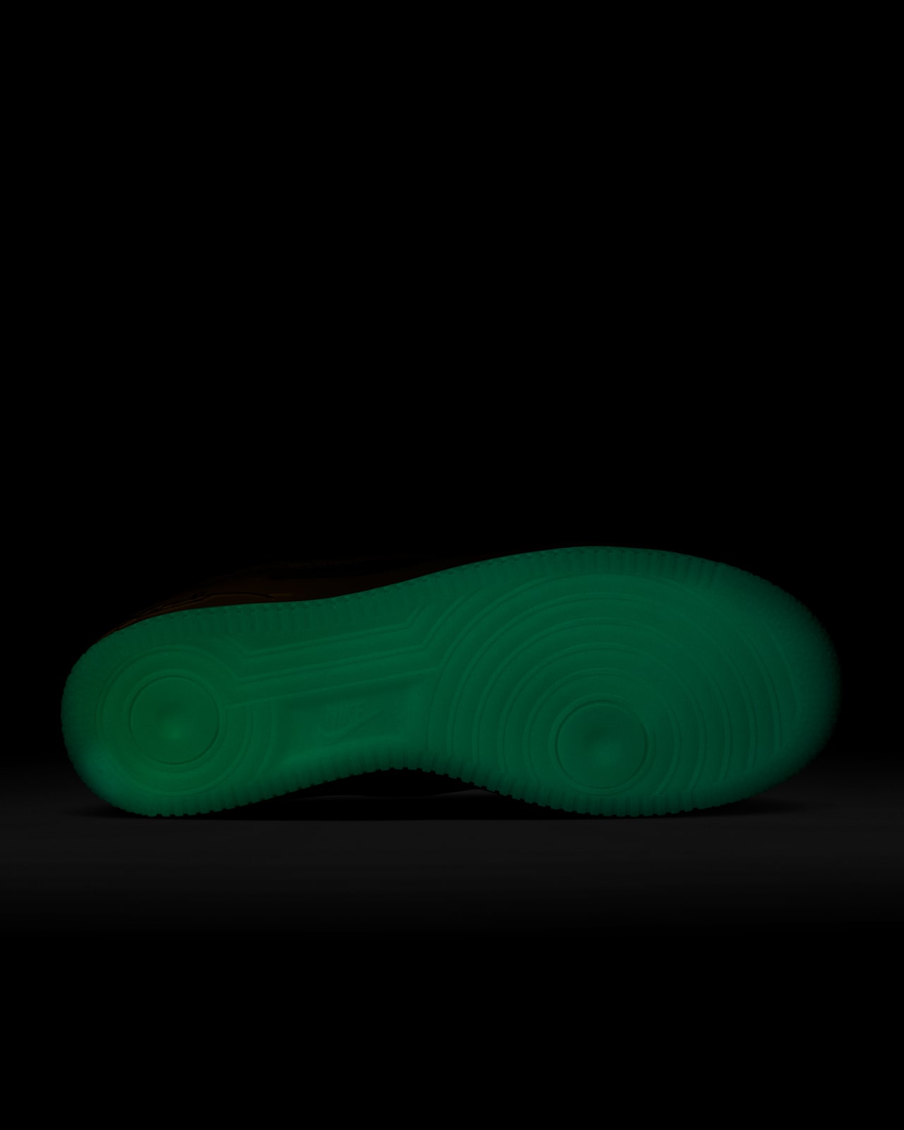 Ημερομηνία κυκλοφορίας του Air Force 1 Low Protro "Work Blue and Metallic Gold" (IM0583-400)