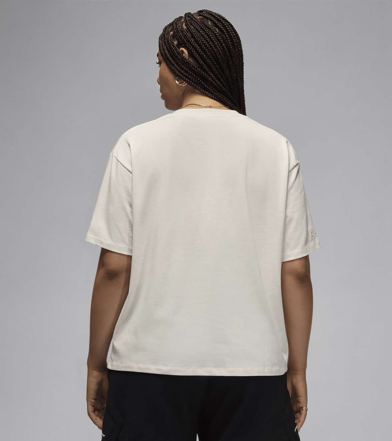 วันเปิดตัว Jordan x Nina Chanel Abney Apparel Collection