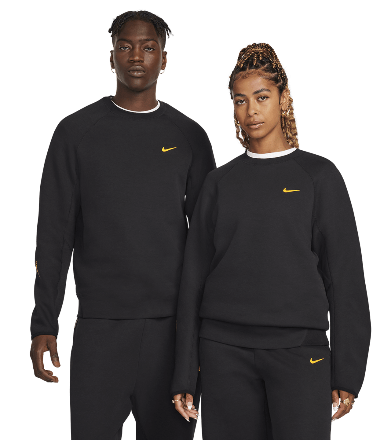 วันเปิดตัว NOCTA Tech Fleece Apparel Collection. Nike SNKRS