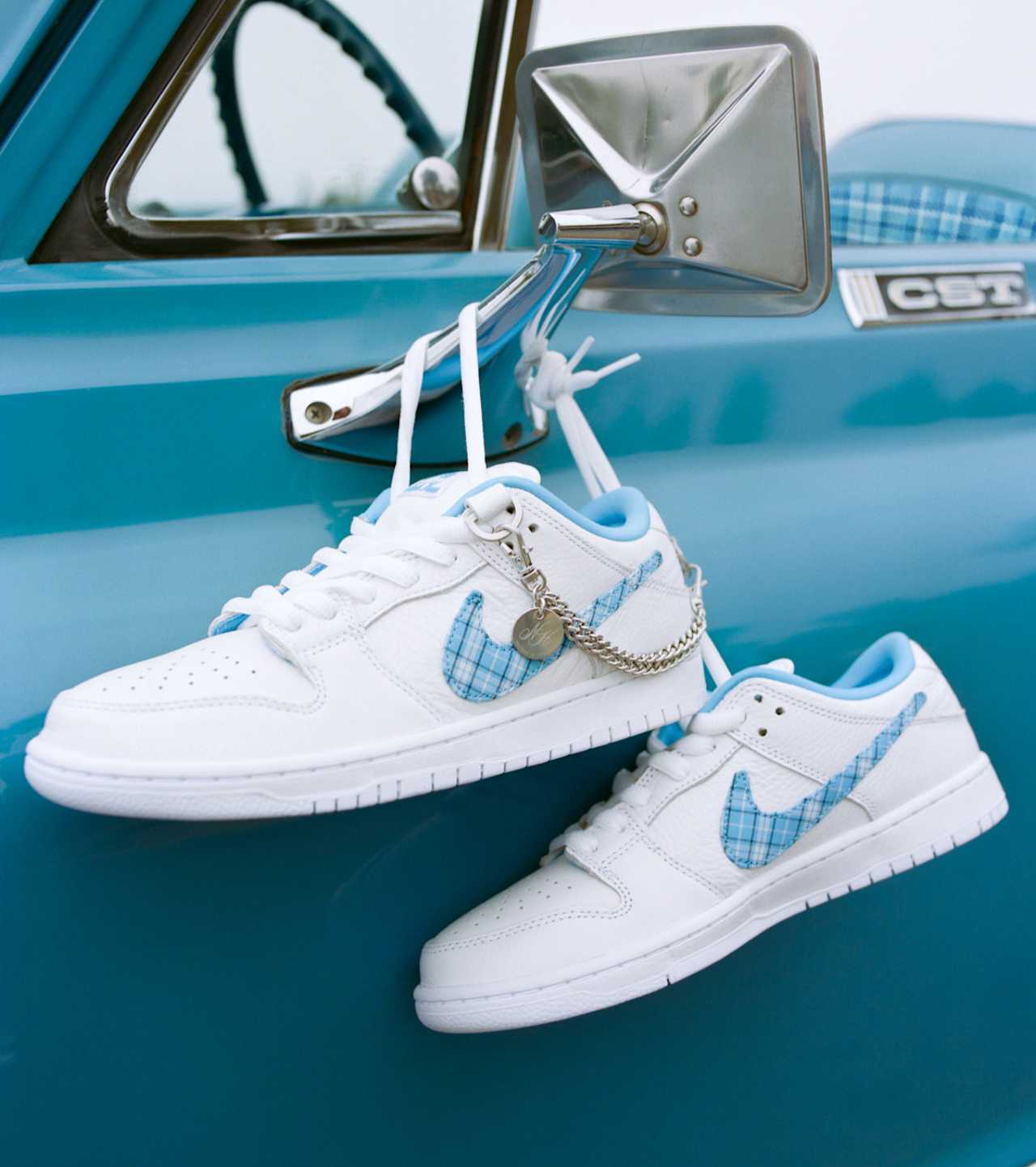 Lanseringsdato for Nike SB Dunk Low Pro x Nicole Hause «White and University Blue» (FZ8802-100)