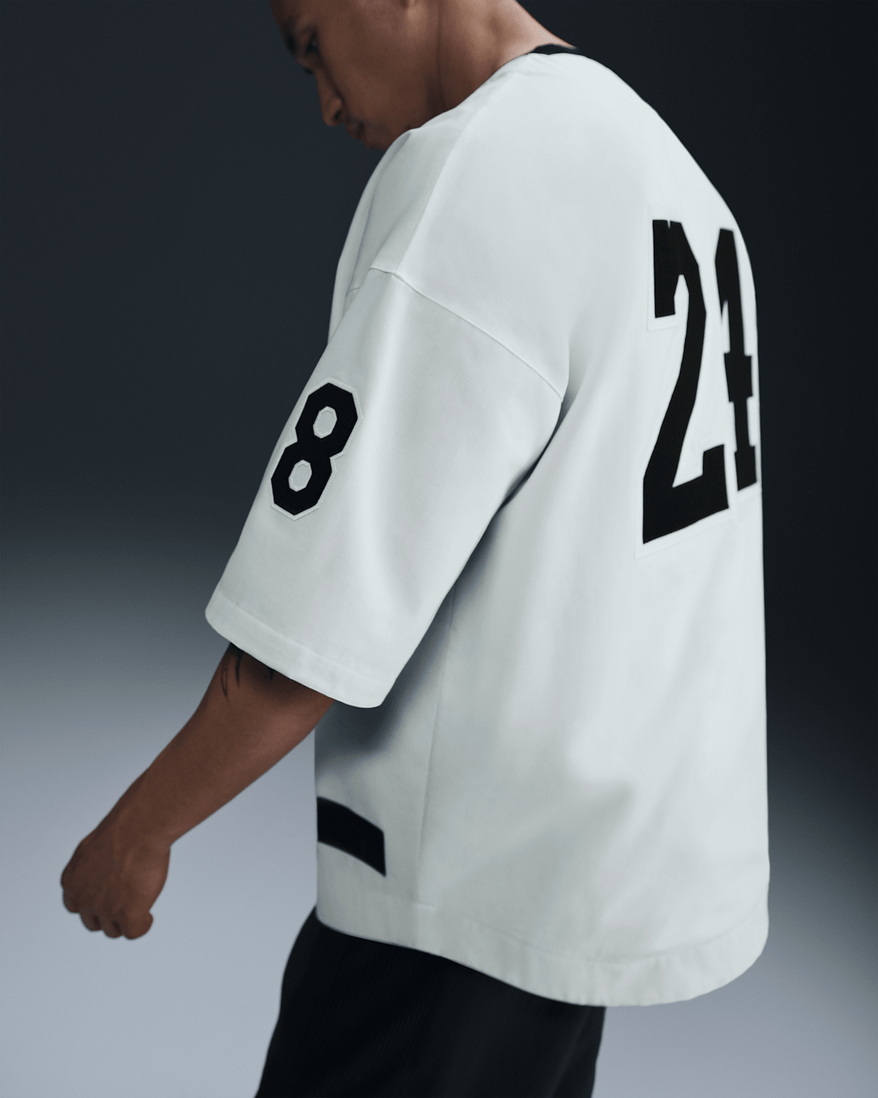 코비 Details Apparel Collection 출시일