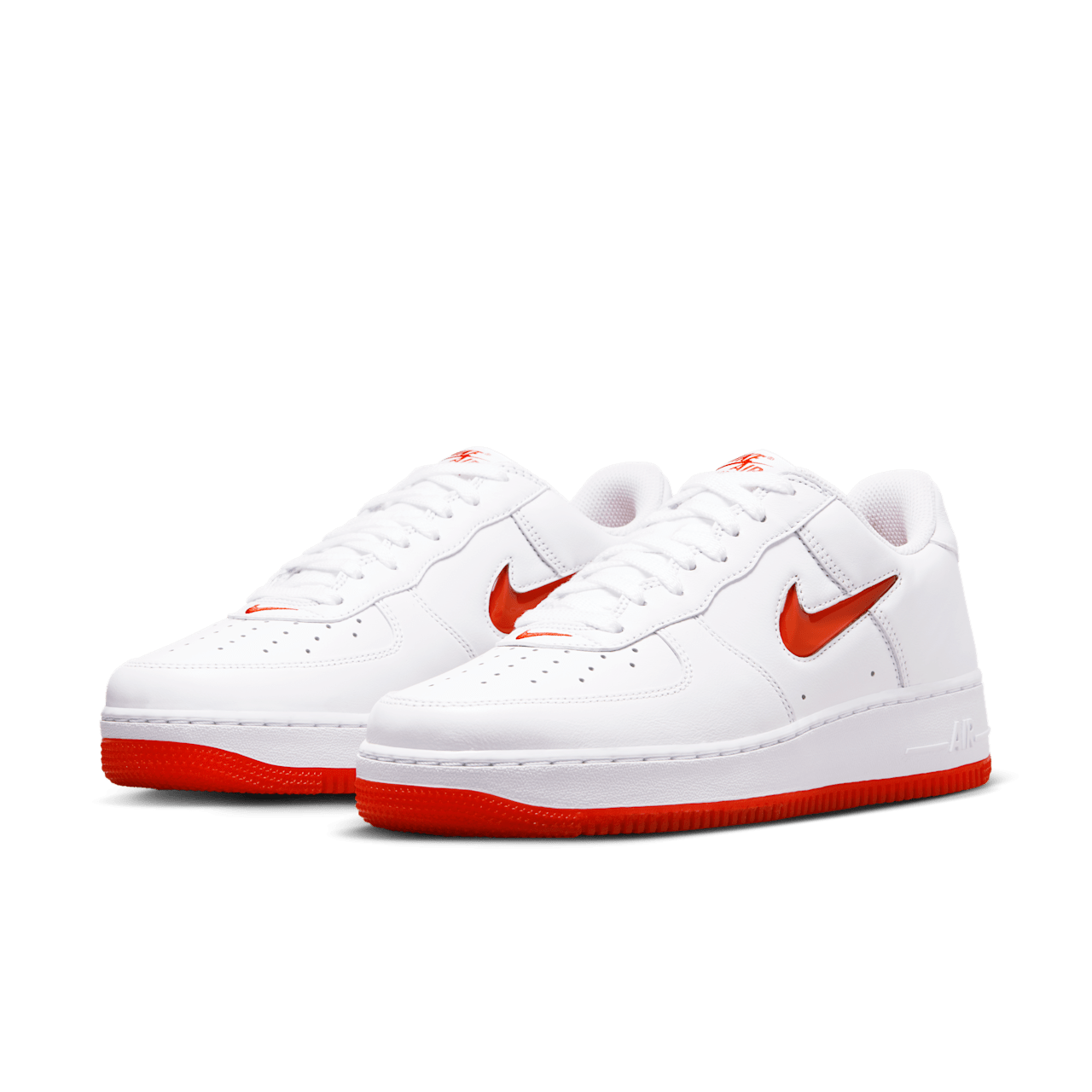 NIKE公式】エア フォース 1 'Color of the Month' (FN5924-101 NIKE公式】エア フォース 1 'Color of the Month' (FN5924-101
