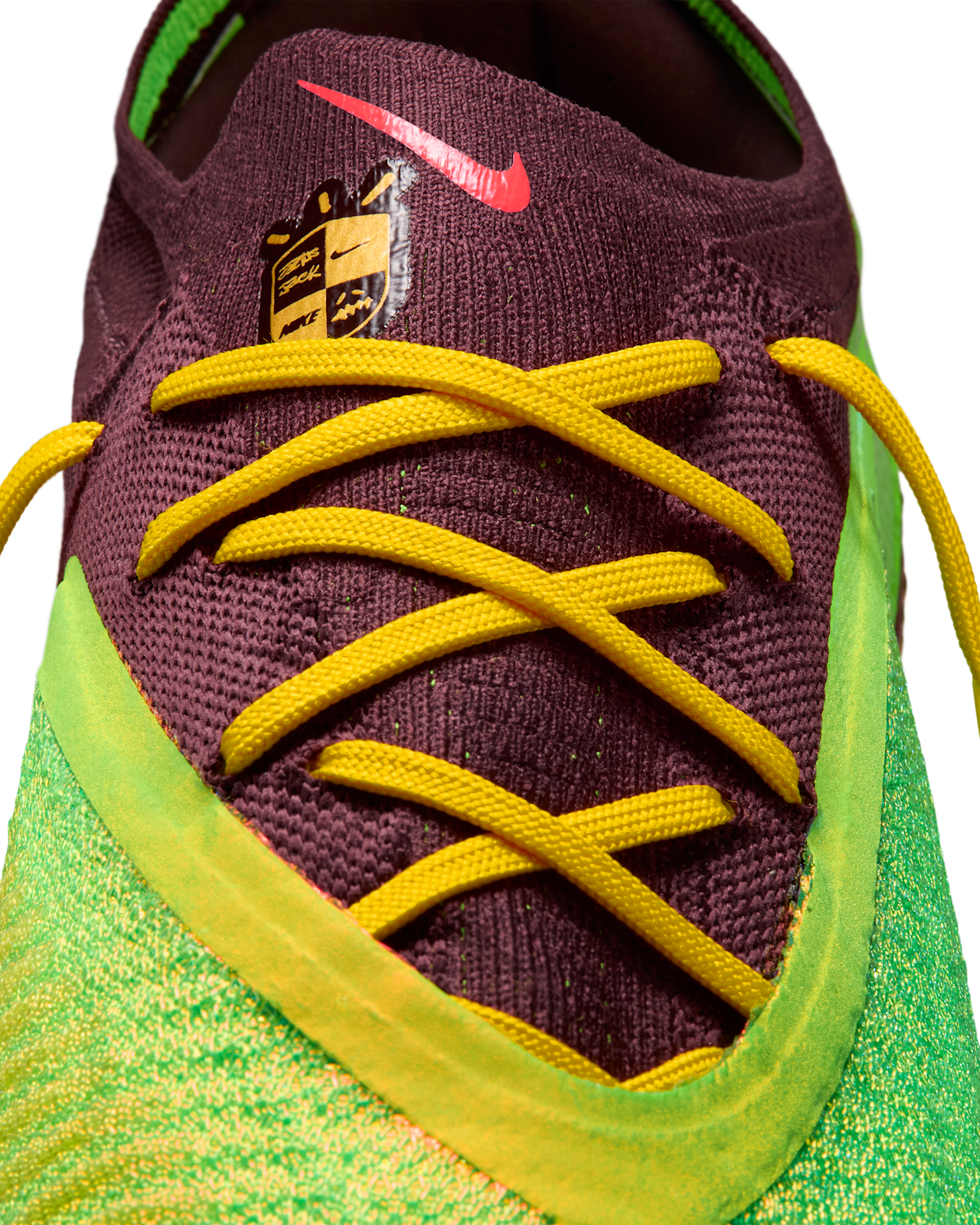 วันเปิดตัว Phantom 6 Low Elite FG x Cactus Jack "Earth and Metallic Gold" (IQ8140-900)