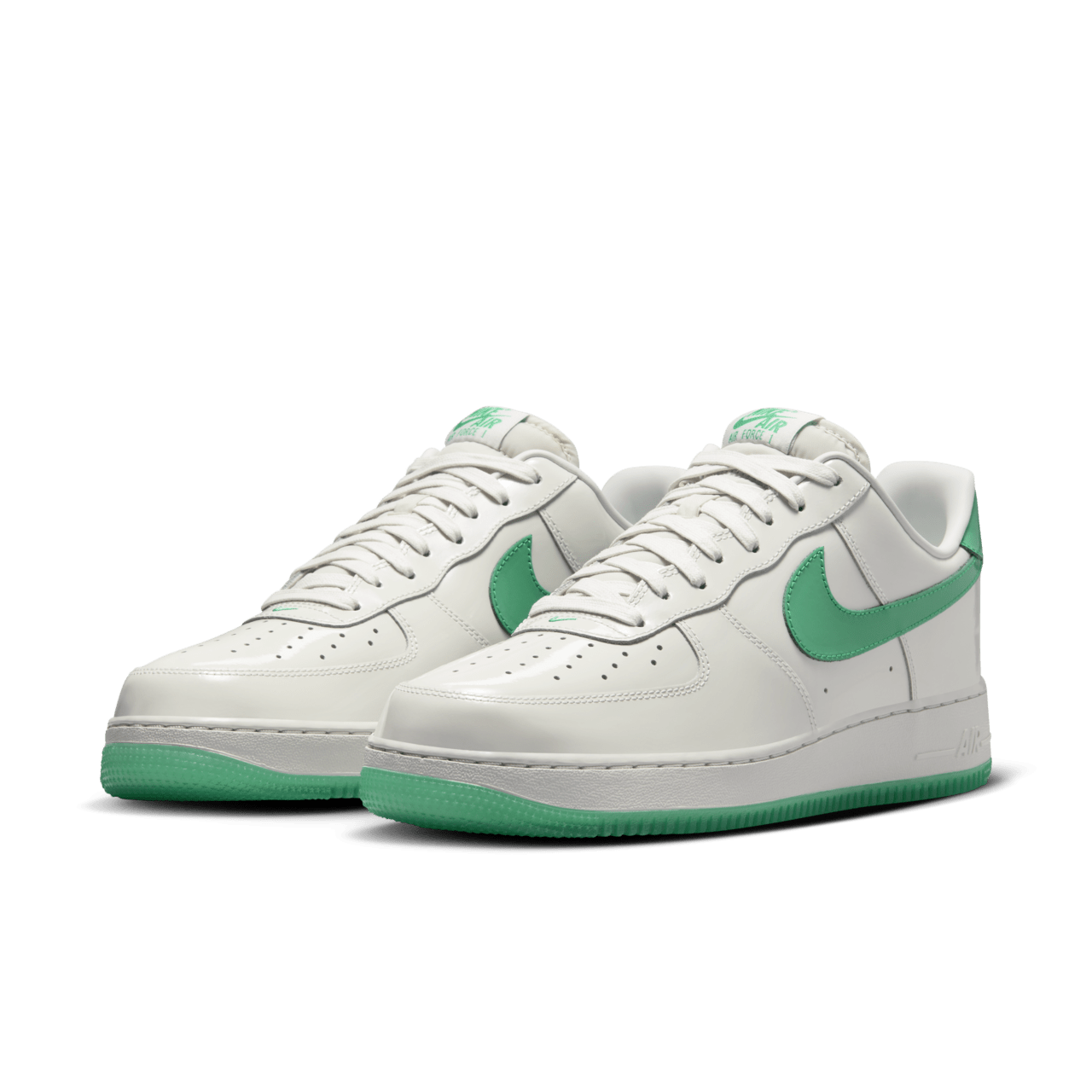 วันเปิดตัว Air Force 1 '07 Premium "Platinum Tint and Stadium Green" (HF4864-094)