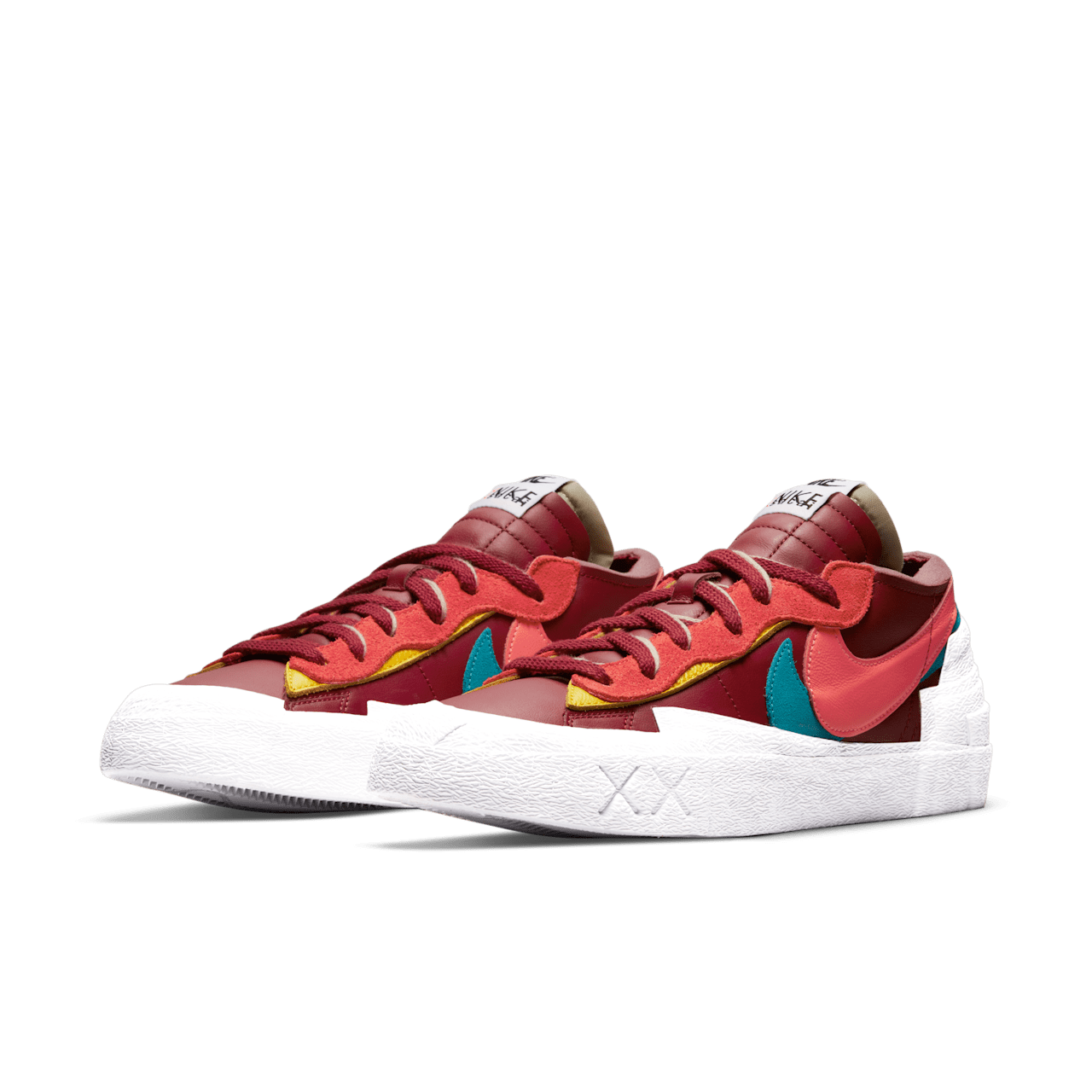 NIKE公式】sacai x KAWS ブレーザー LOW 'Team Red'(DM7901-600 NIKE公式】sacai x KAWS ブレーザー LOW 'Team Red'(DM7901-600