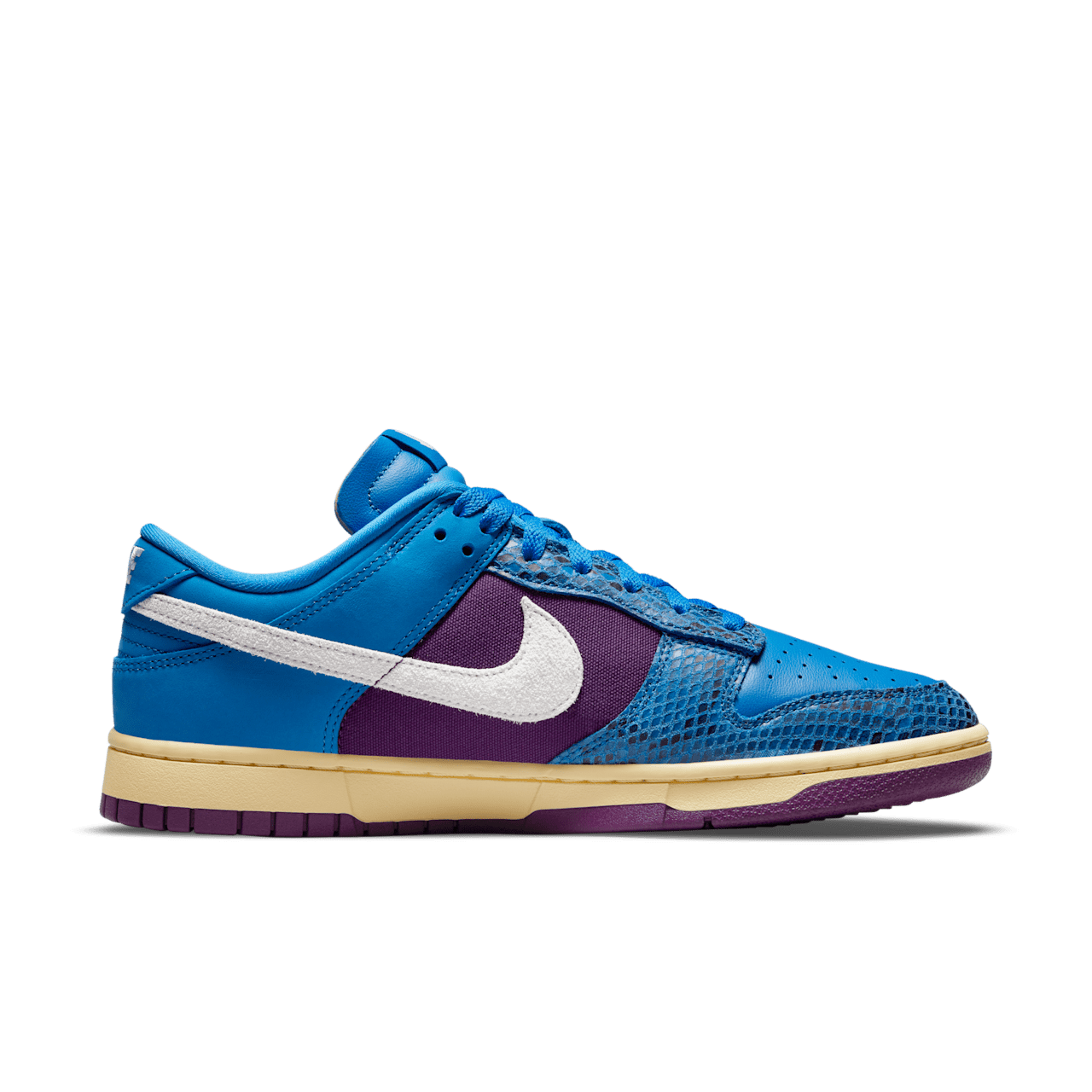 วันเปิดตัว Dunk Low “5 On It”