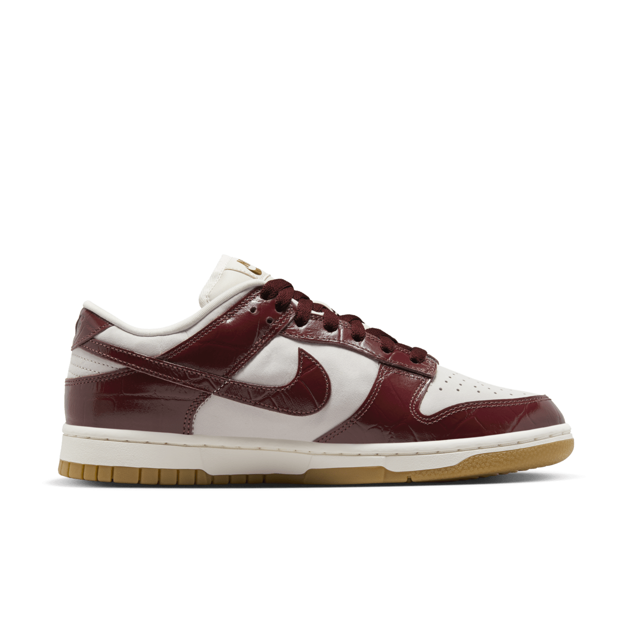 วันเปิดตัว Dunk Low LX "Dark Team Red and Phantom" ผู้หญิง (FJ2260-004)