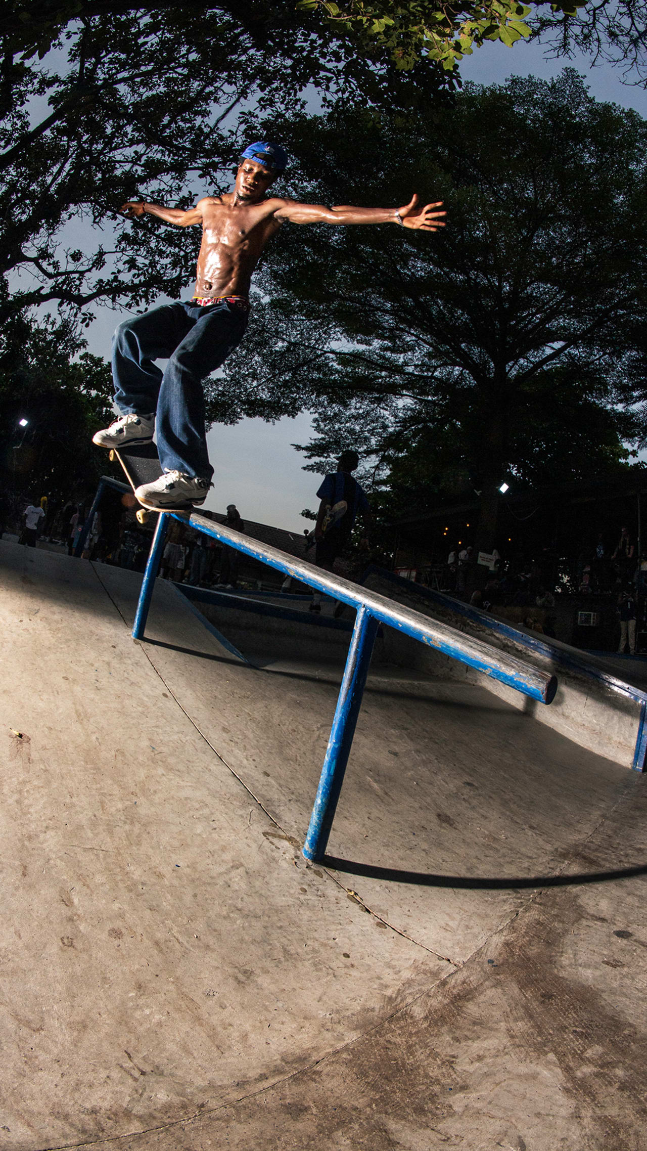 Data de llançament de les Nike SB x Air Jordan 4 "Navy" (DR5415-100)