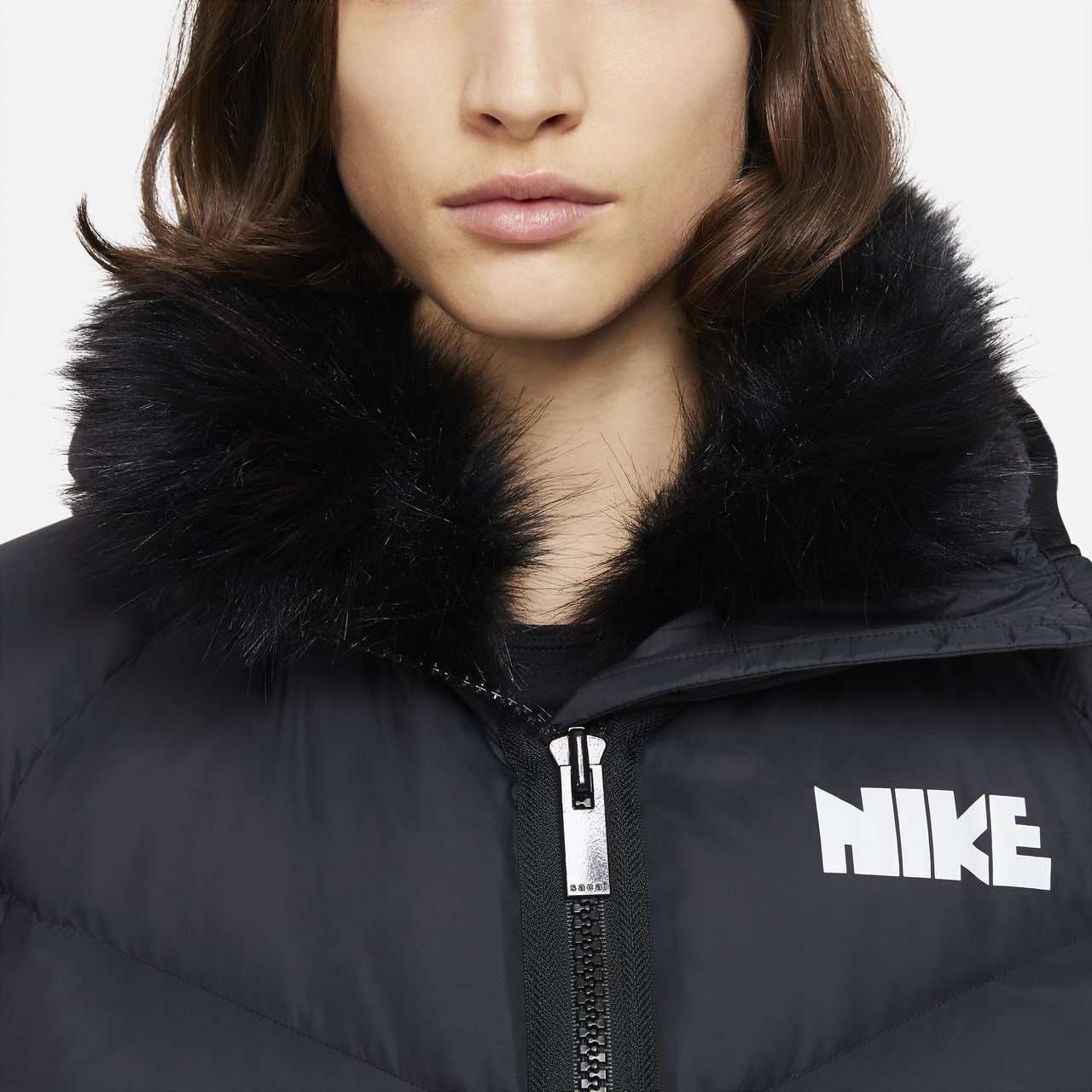 วันเปิดตัว Nike x sacai Apparel Collection