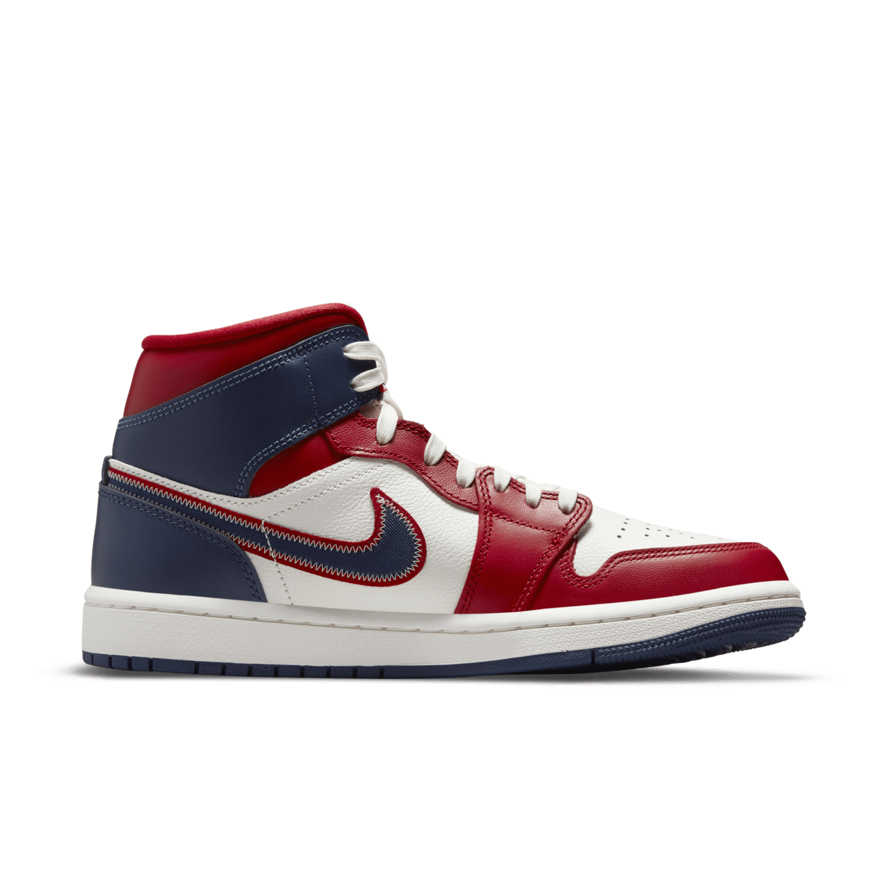 วันเปิดตัว Air Jordan 1 Mid SE ผู้หญิง 'Gym Red and Midnight Navy' (DQ7648-600)
