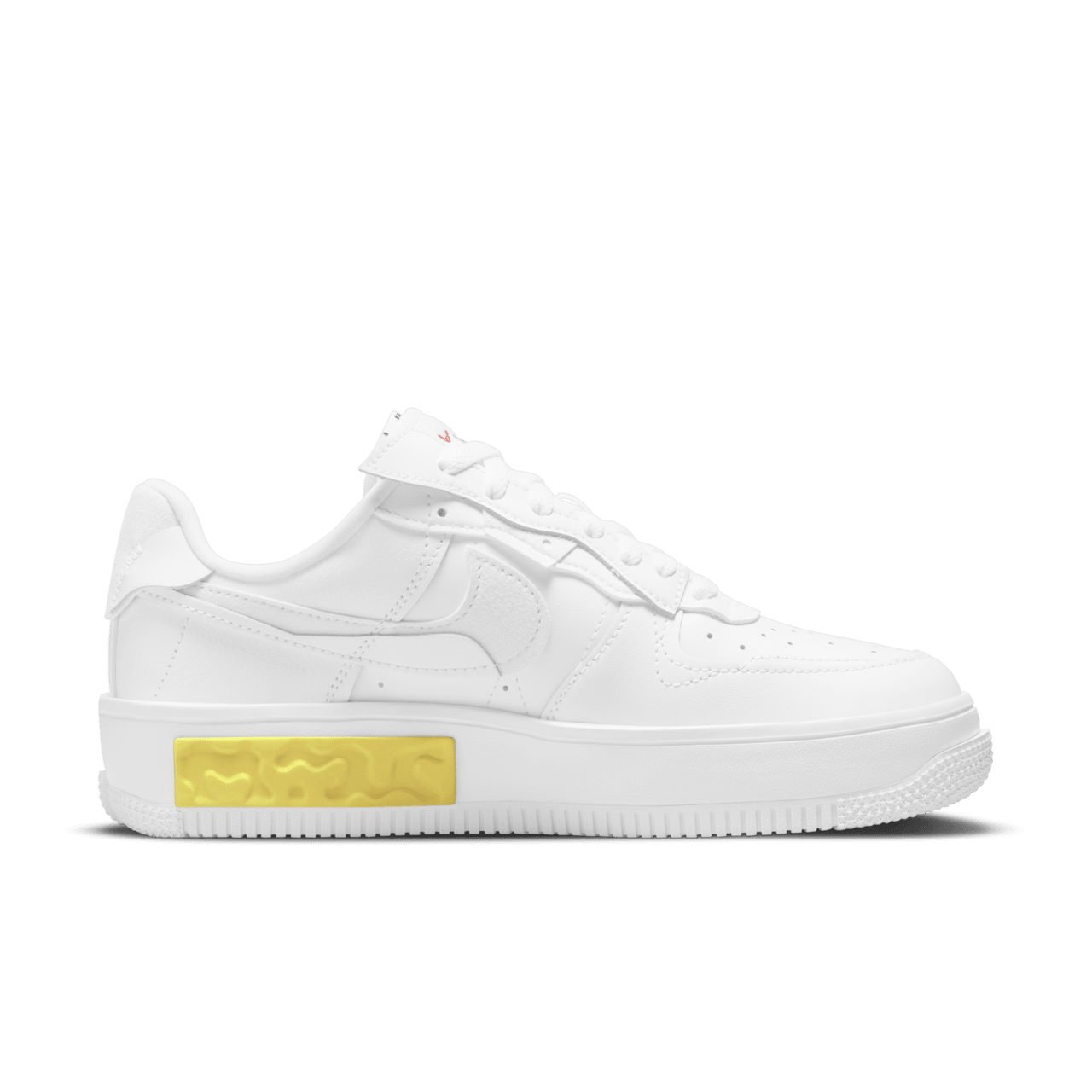 【NIKE公式】レディース エア フォース 1 フォンタンカ 'White Yellow' (DA7024-101 / W AF 1 FONTANKA)