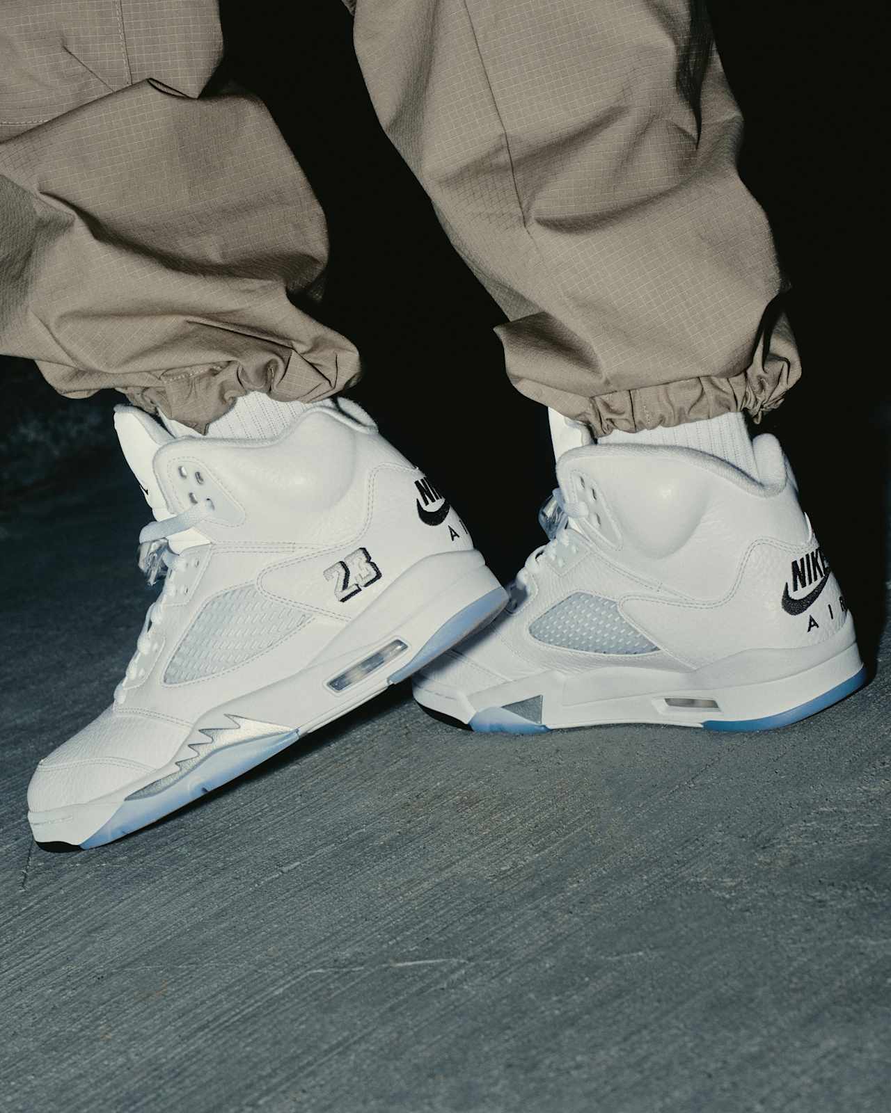 วันเปิดตัว Air Jordan 5 Retro OG "White and Metallic Silver" (HQ7978-103) 
