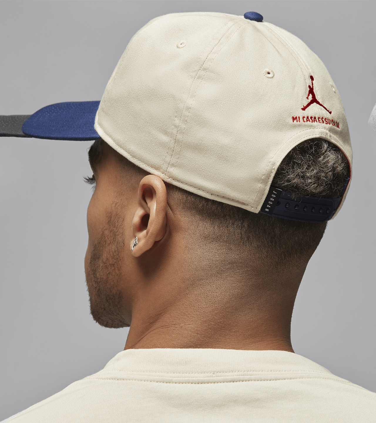 วันเปิดตัว Jordan x SoleFly Apparel Collection