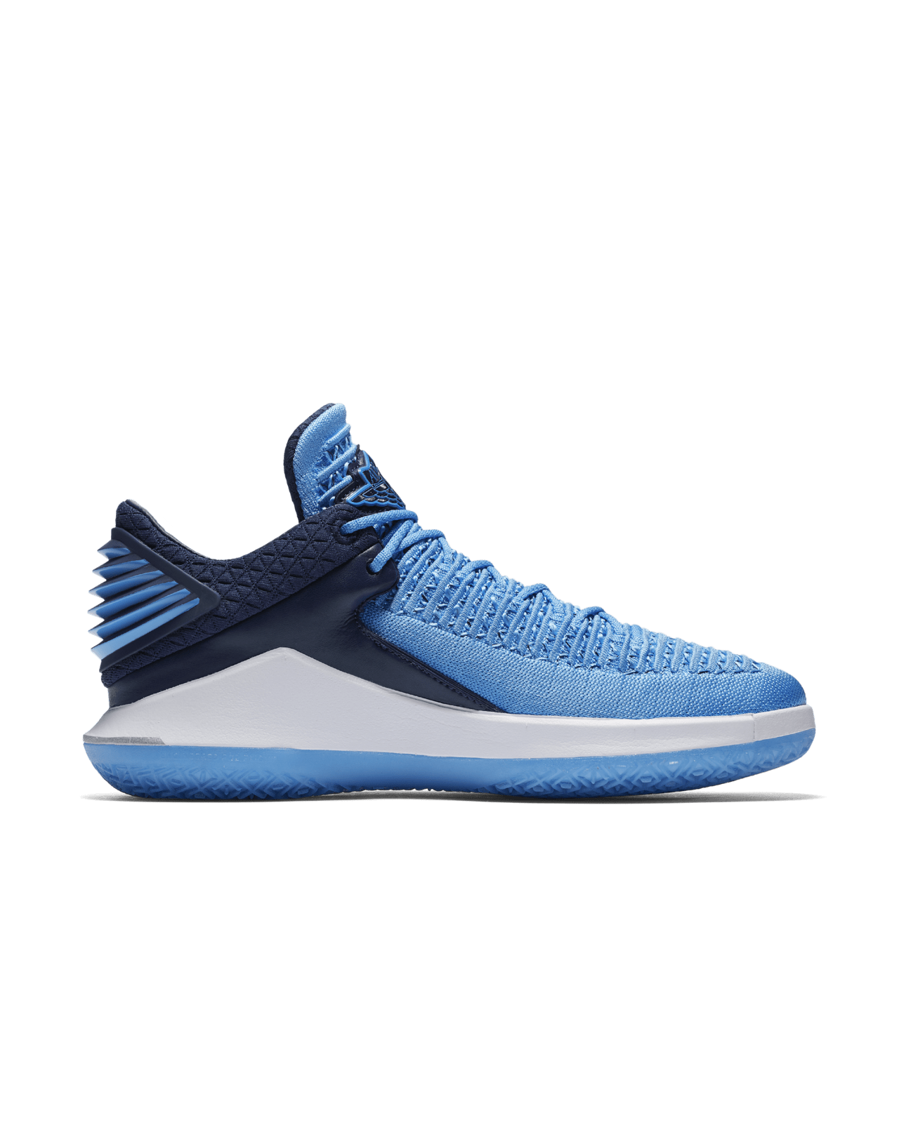 AIR JORDAN XXXII LOW