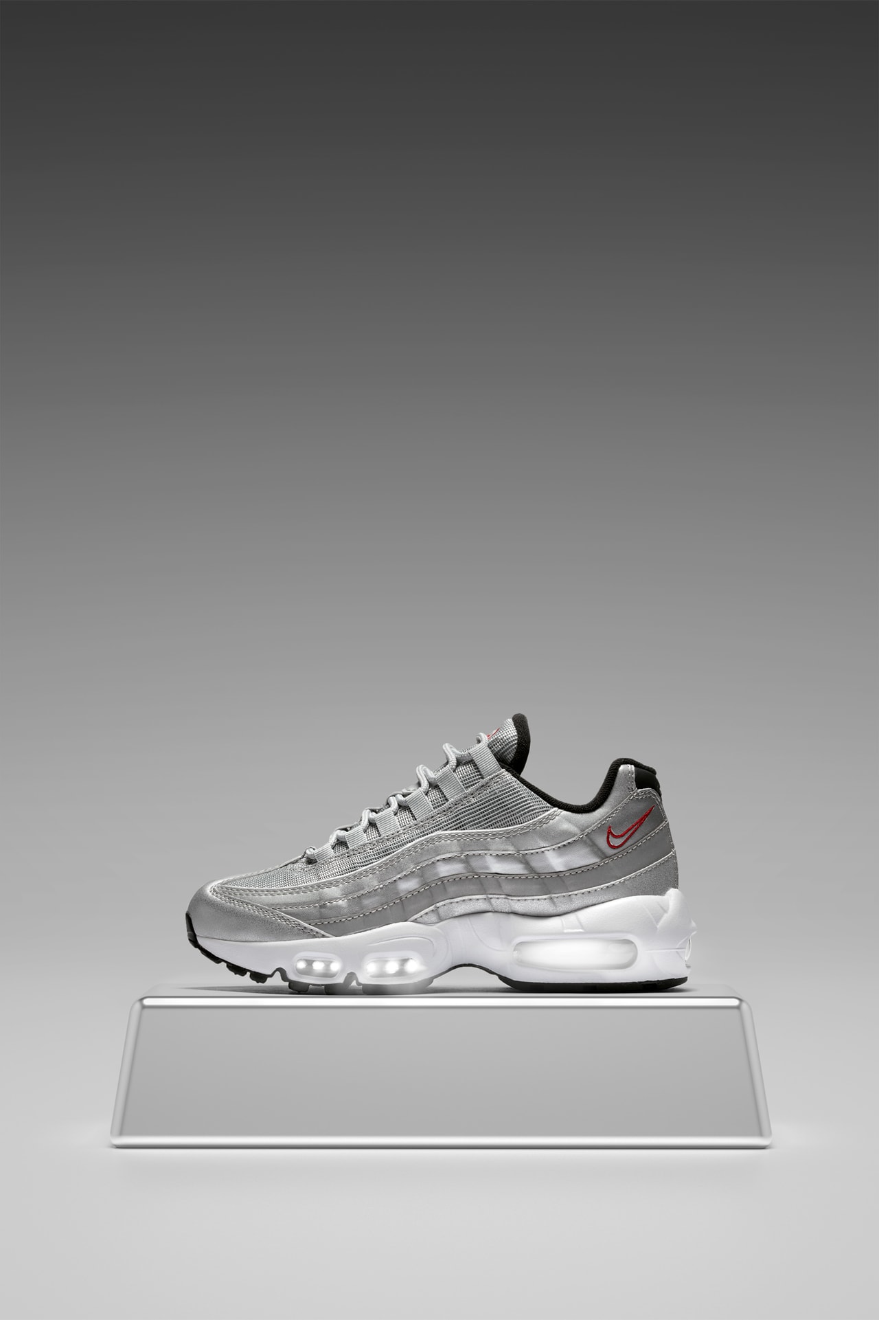 Women s Nike Air Max 95 Metallic Silver Nike SNKRS