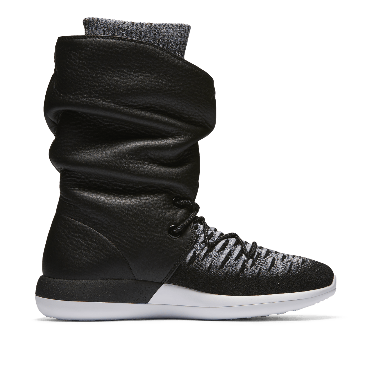 Nike Roshe Two Flyknit Hi Sneakerboot Black White fur Damen. Erscheinungsdatum. Nike SNKRS