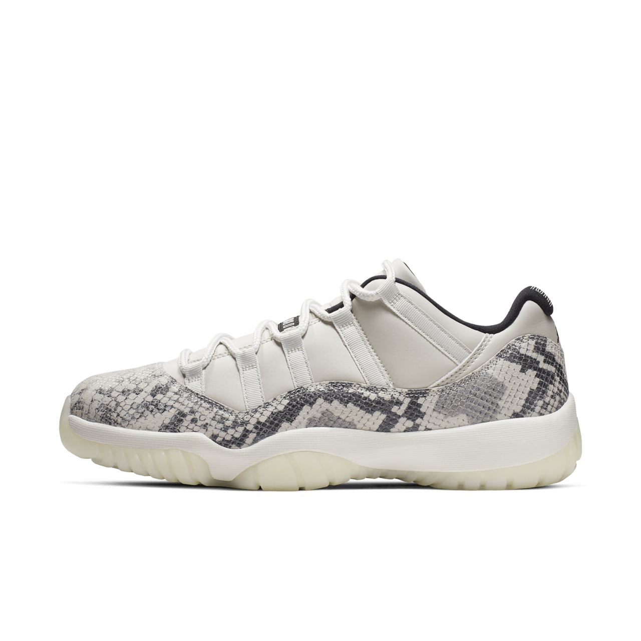 Jordan retro 11 low le light bone on sale