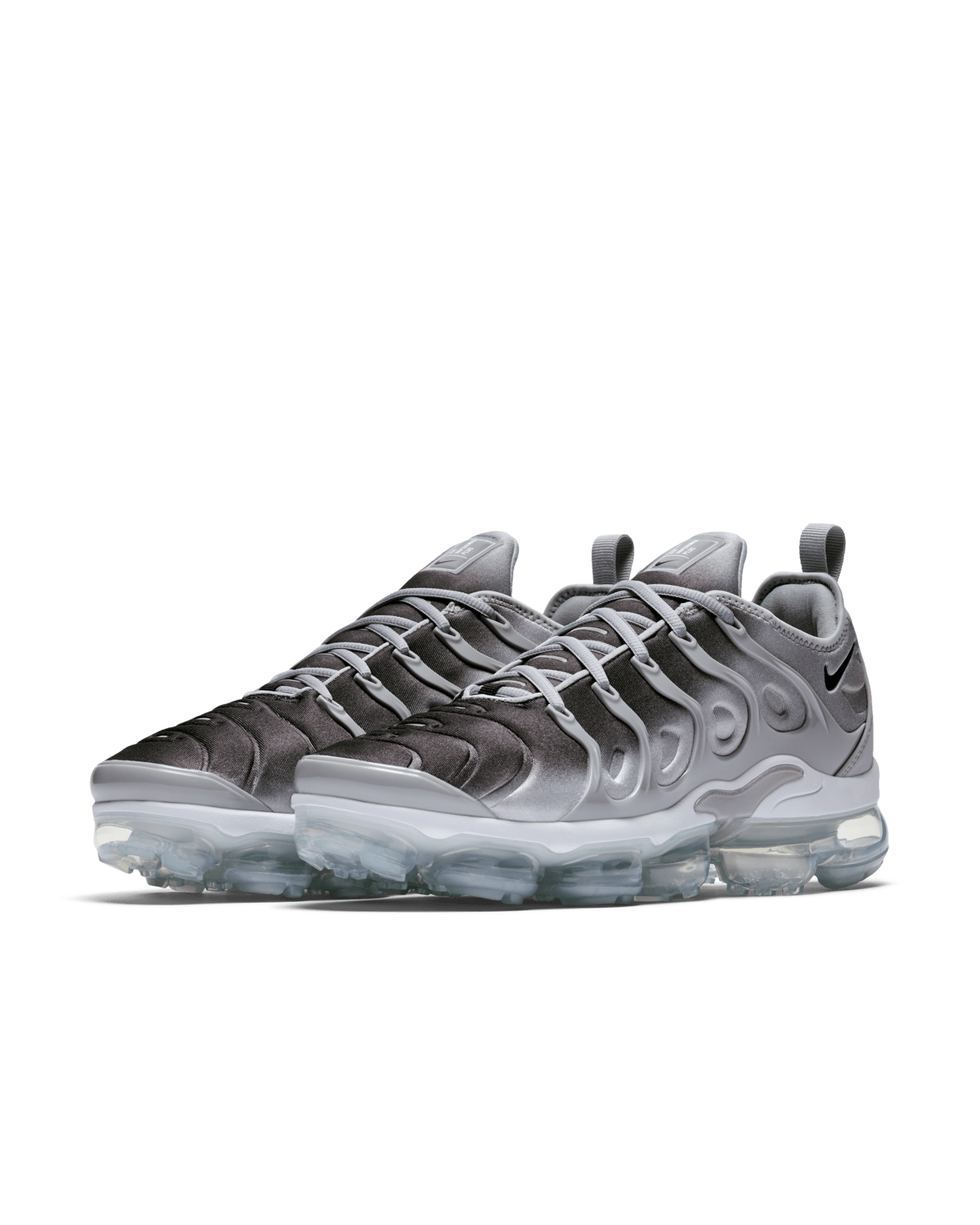 Nike air vapormax plus black & white on sale