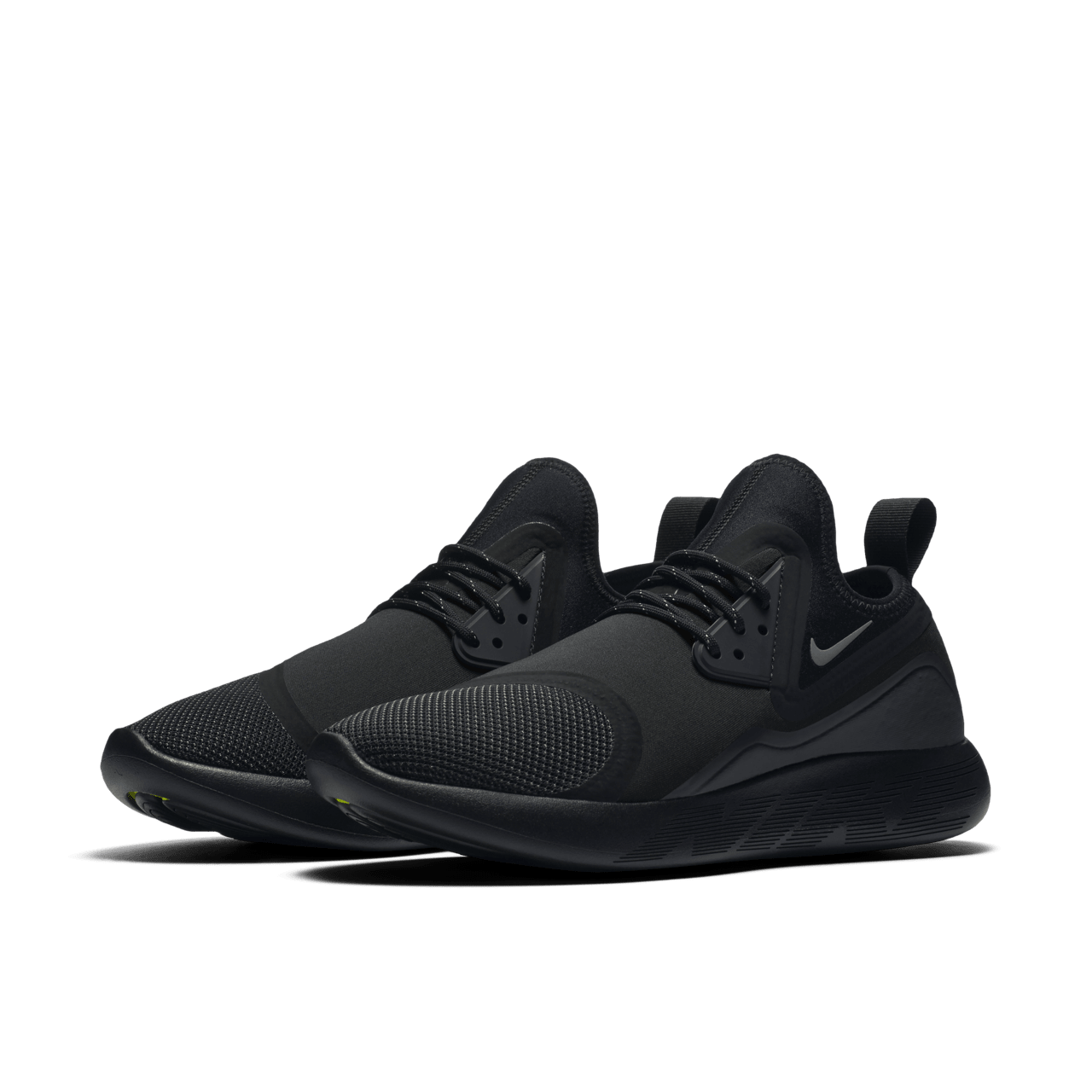 Nike LunarCharge Essential Triple Black Nike SNKRS