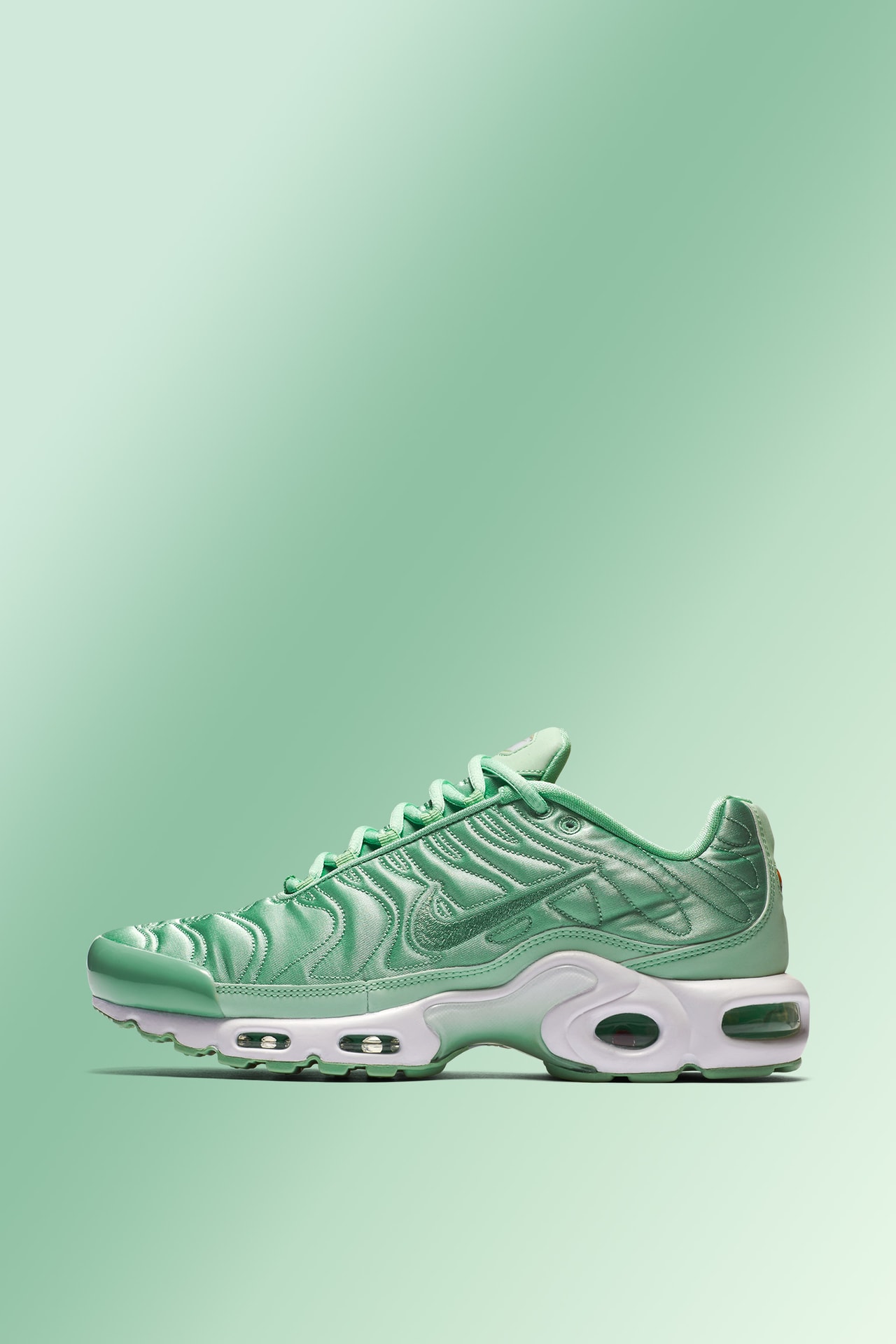 Women's Nike Air Max Plus 'Summer Satin' Mint