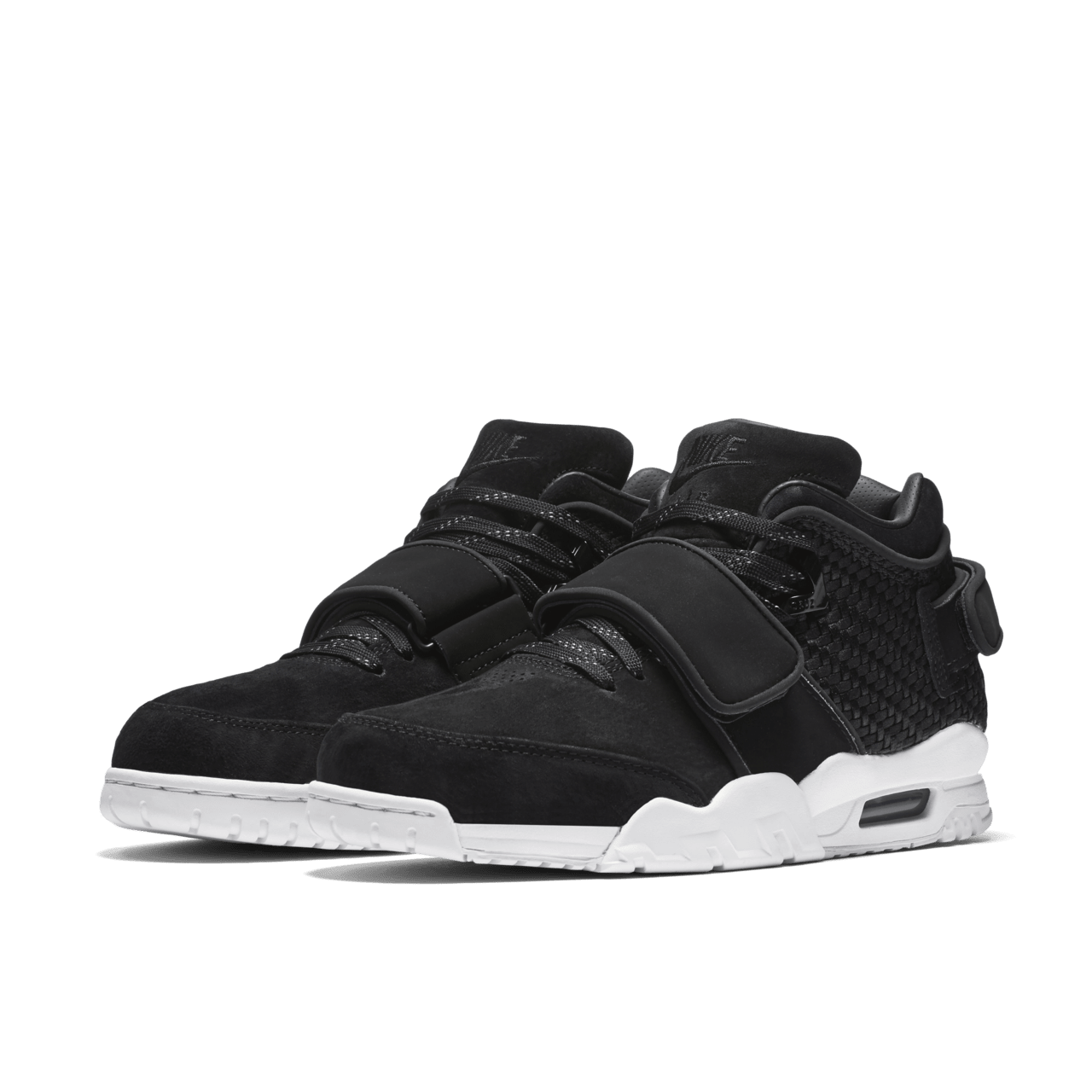 V. Black Summit White Nike SNKRS