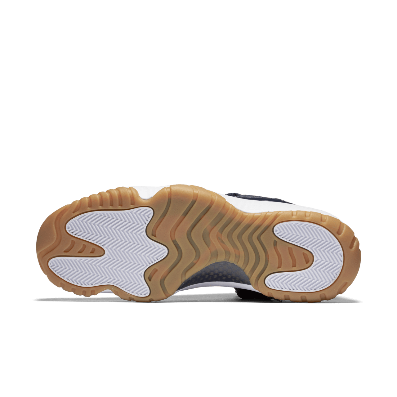 Jordan 11 low gum sole hotsell