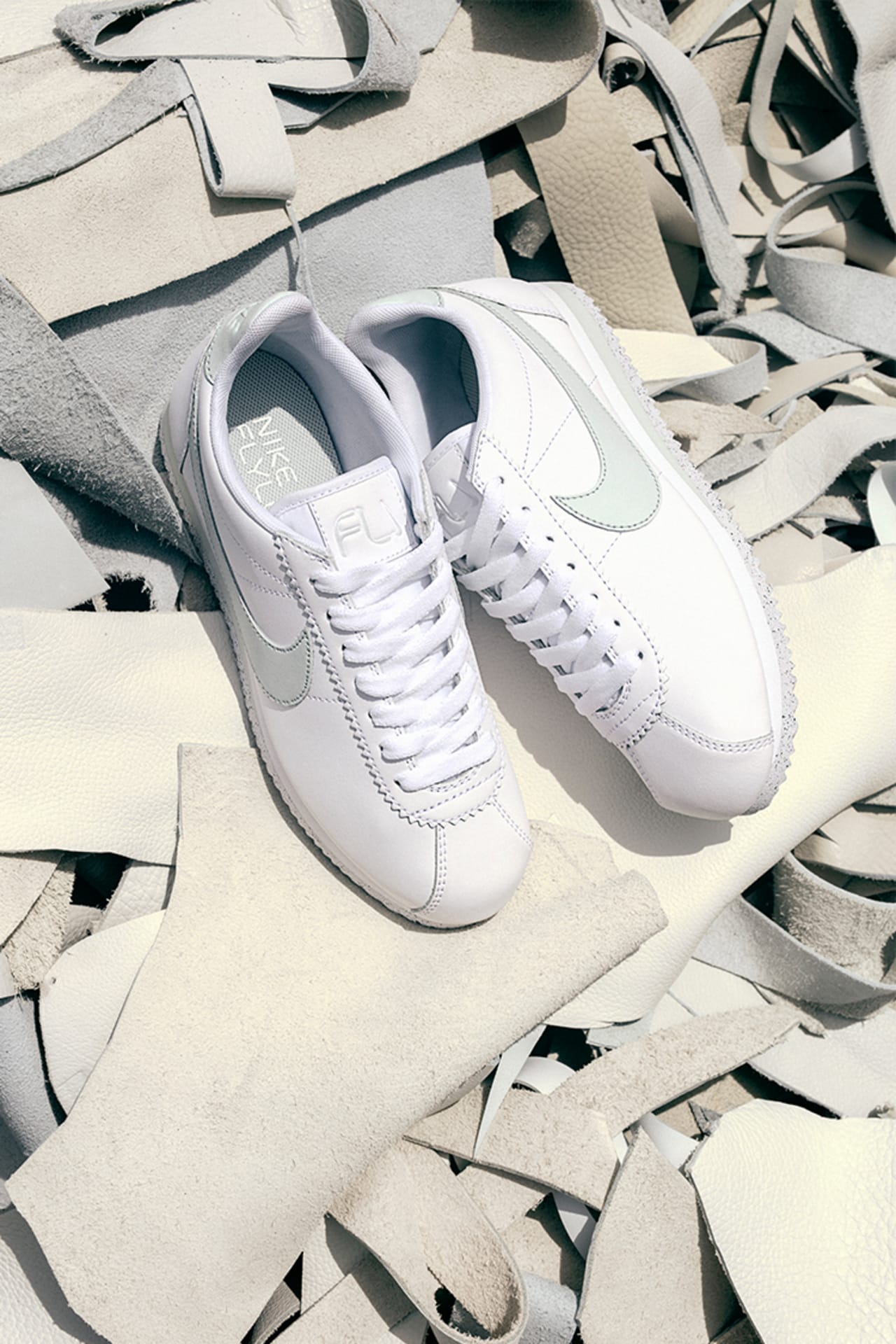 Nike cortez white silver online