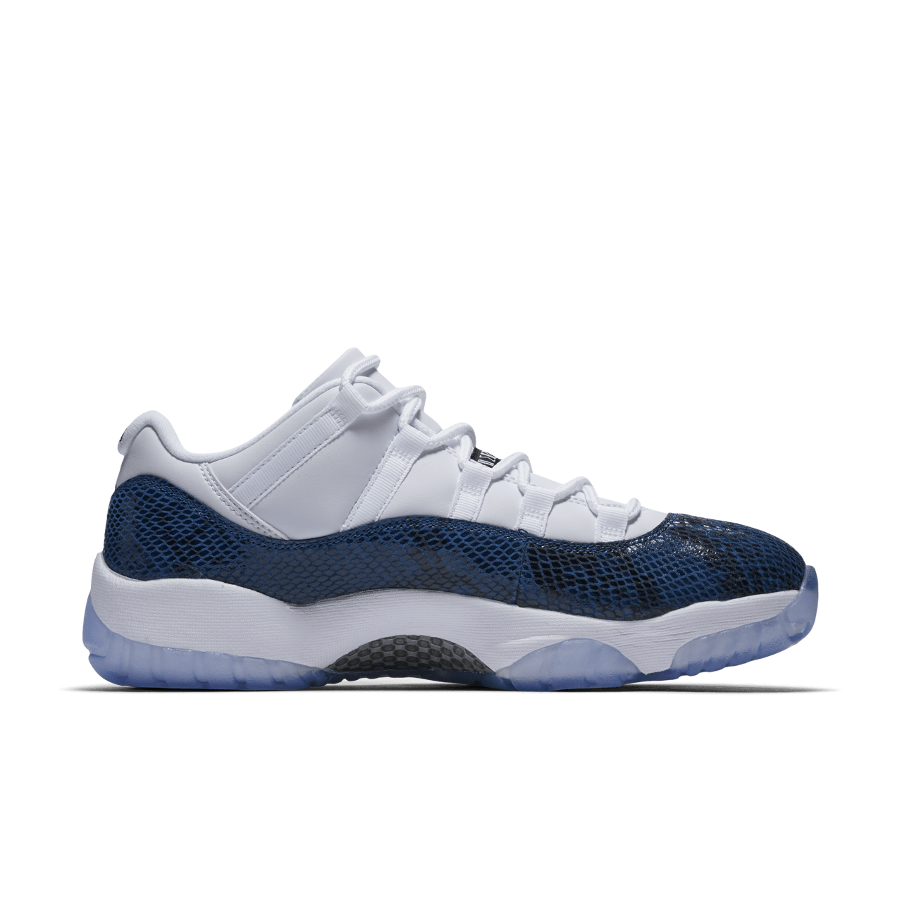 Jordan retro 11 low le snakeskin best sale