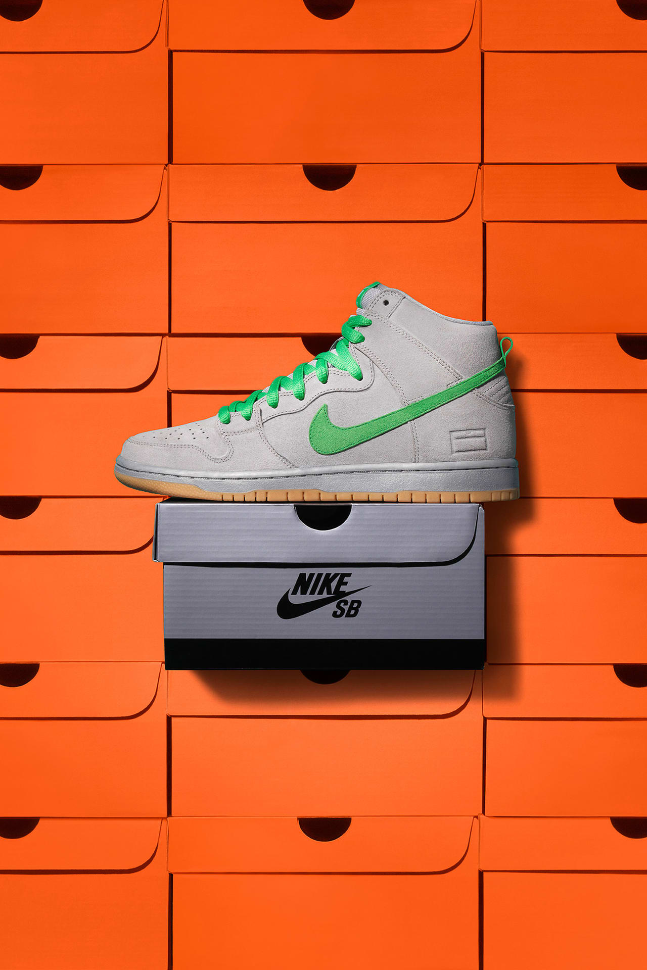 Nike sb dunk silver box online