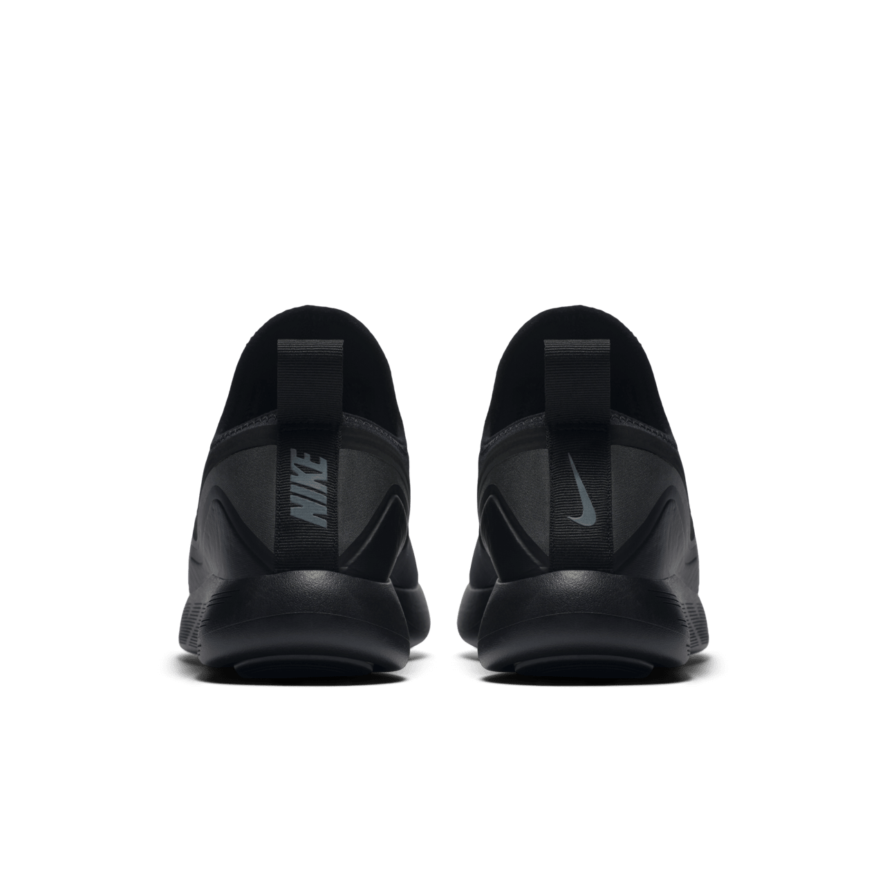 Nike LunarCharge Essential Triple Black Nike SNKRS