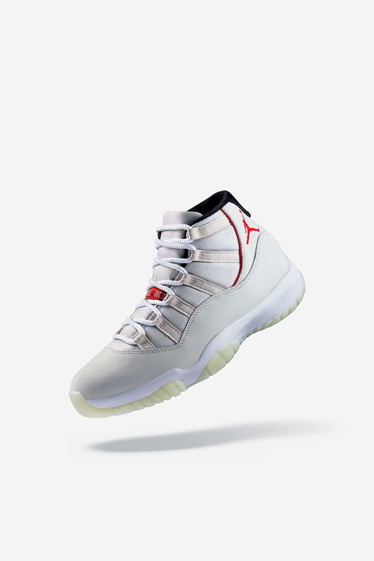 Jordan 11 platinum tint size 7 hotsell