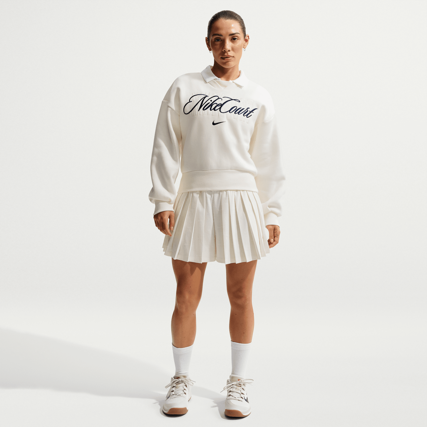 Женские шорты Nike NikeCourt Court Collection Dri-FIT High-Waisted Tennis Shorts, цвет: Молочный — фото 1