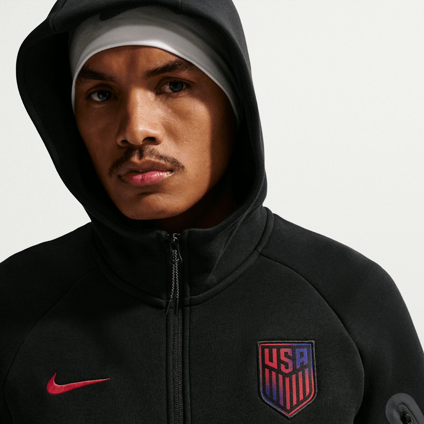 Мужская футбольная худи на молнии Nike Usmnt Tech Fleece Windrunner, цвет: Чёрный / Красный — фото 3