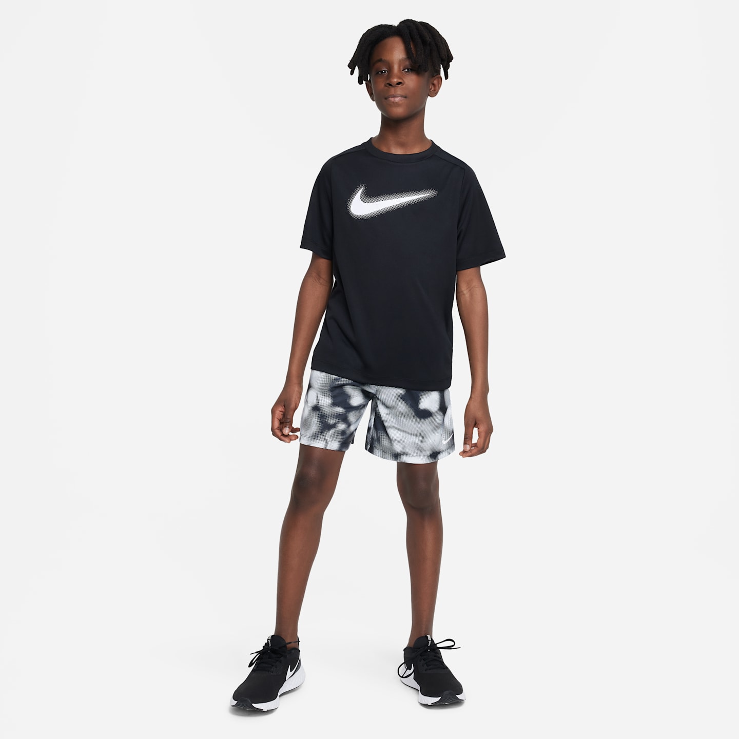 Топ Nike Multi Dri-FIT Graphic Training Top для мальчиков, цвет: Чёрный / Белый — фото 4