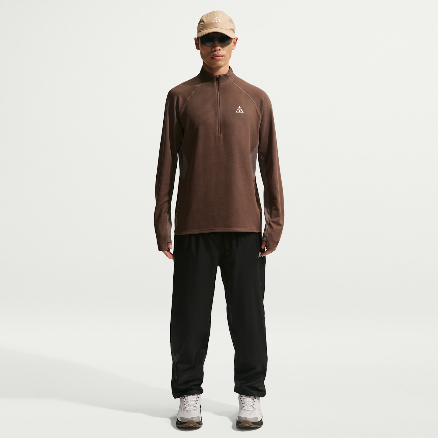 Мужские водонепроницаемые брюки Nike ACG "Trailwind" Storm-FIT ADV, цвет: Чёрный / Снежный белый — фото 1