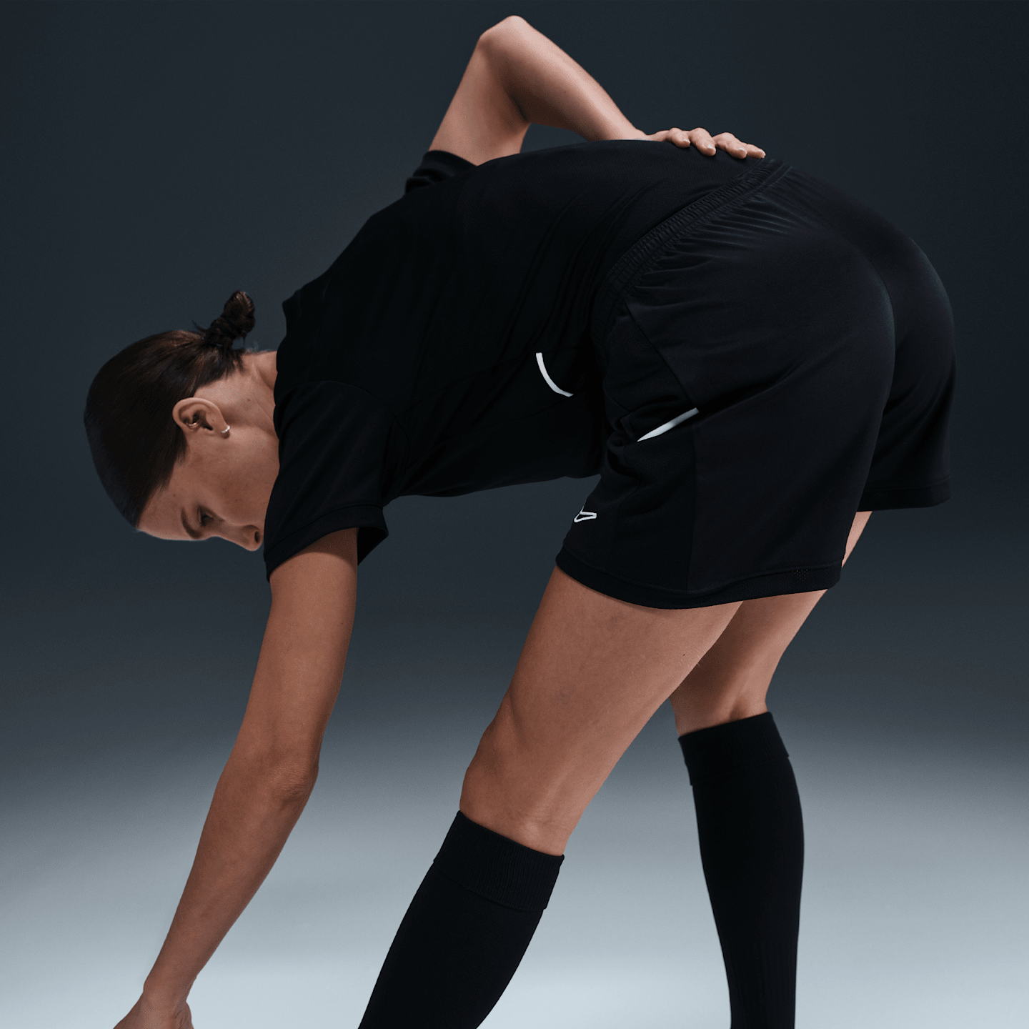Женские футбольные шорты Nike Academy Dri-FIT, цвет: Чёрный / Белый — фото 3