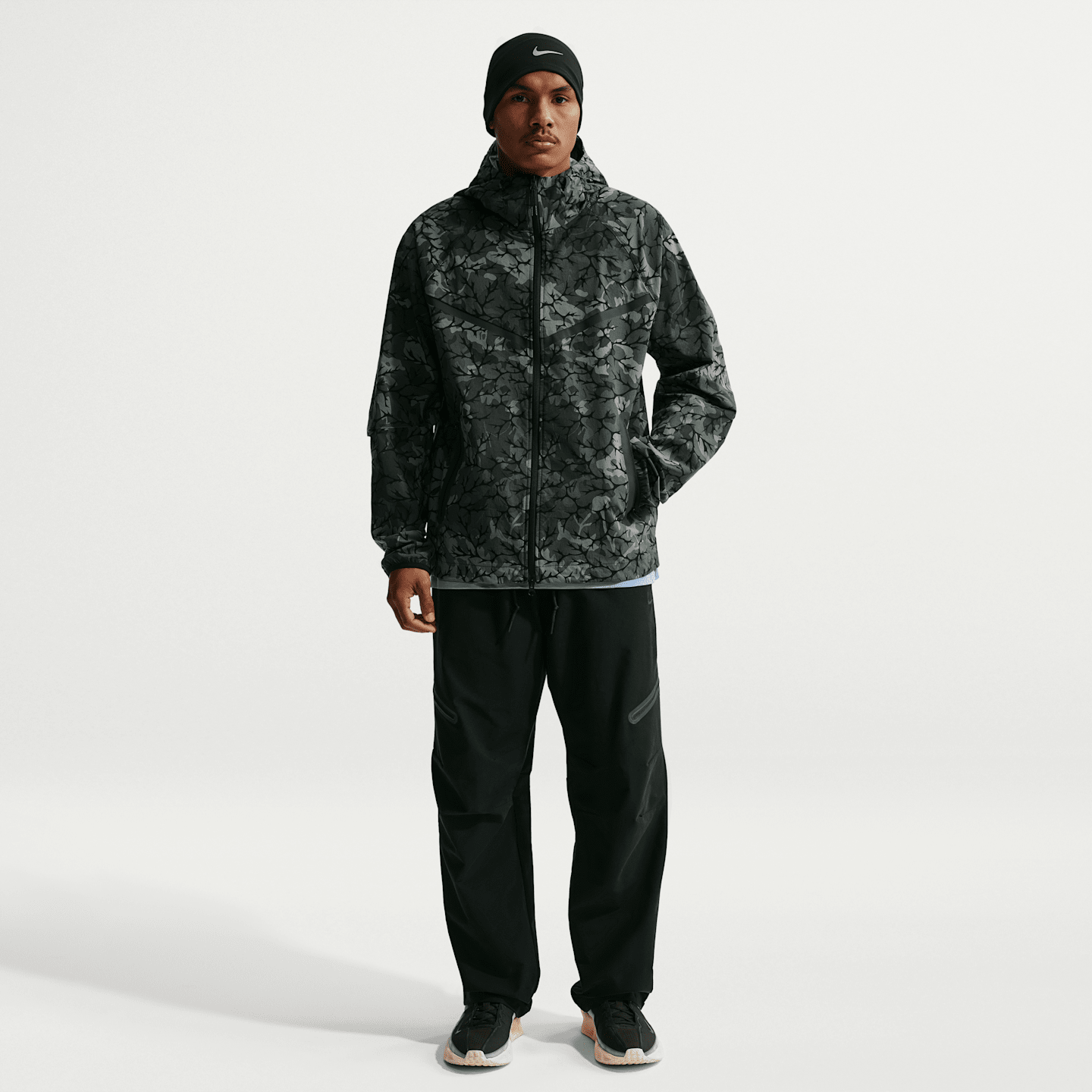 Мужская ветровка Nike Tech Woven Windrunner на молнии, цвет: Чёрный — фото 4