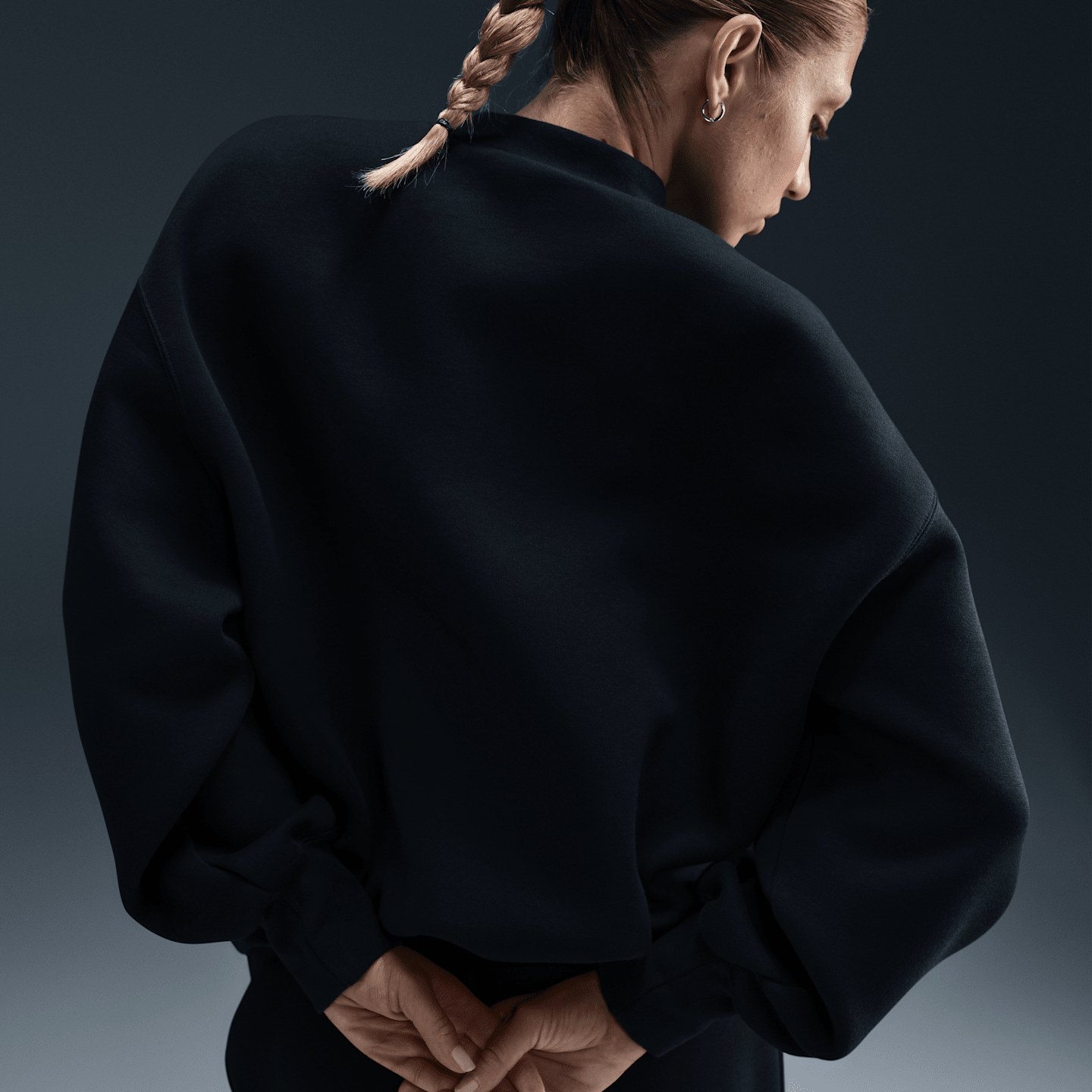Женский свитшот Nike Sportswear Tech Fleece оверсайз, цвет: Чёрный — фото 2