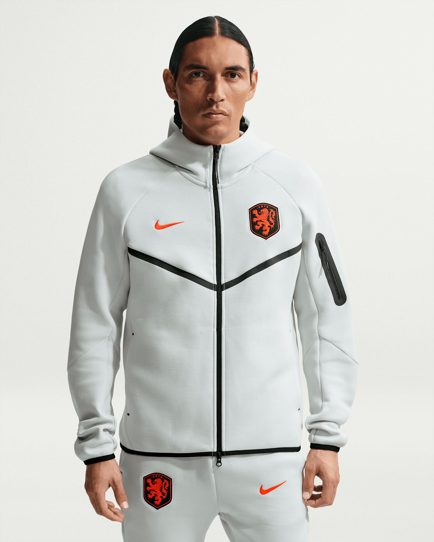 Мужское футбольное худи на молнии Nike Netherlands Tech Fleece Windrunner, цвет: Малиновый — фото 6