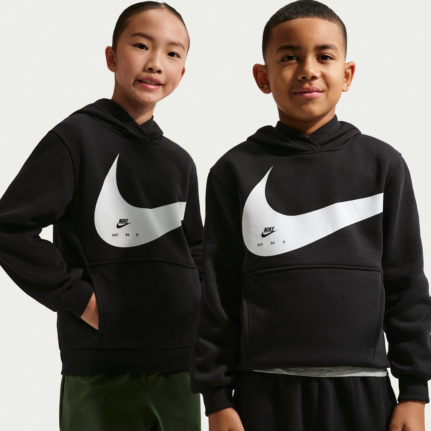 Детское худи Nike Sportswear Club, цвет: Чёрный / Белый — фото 1