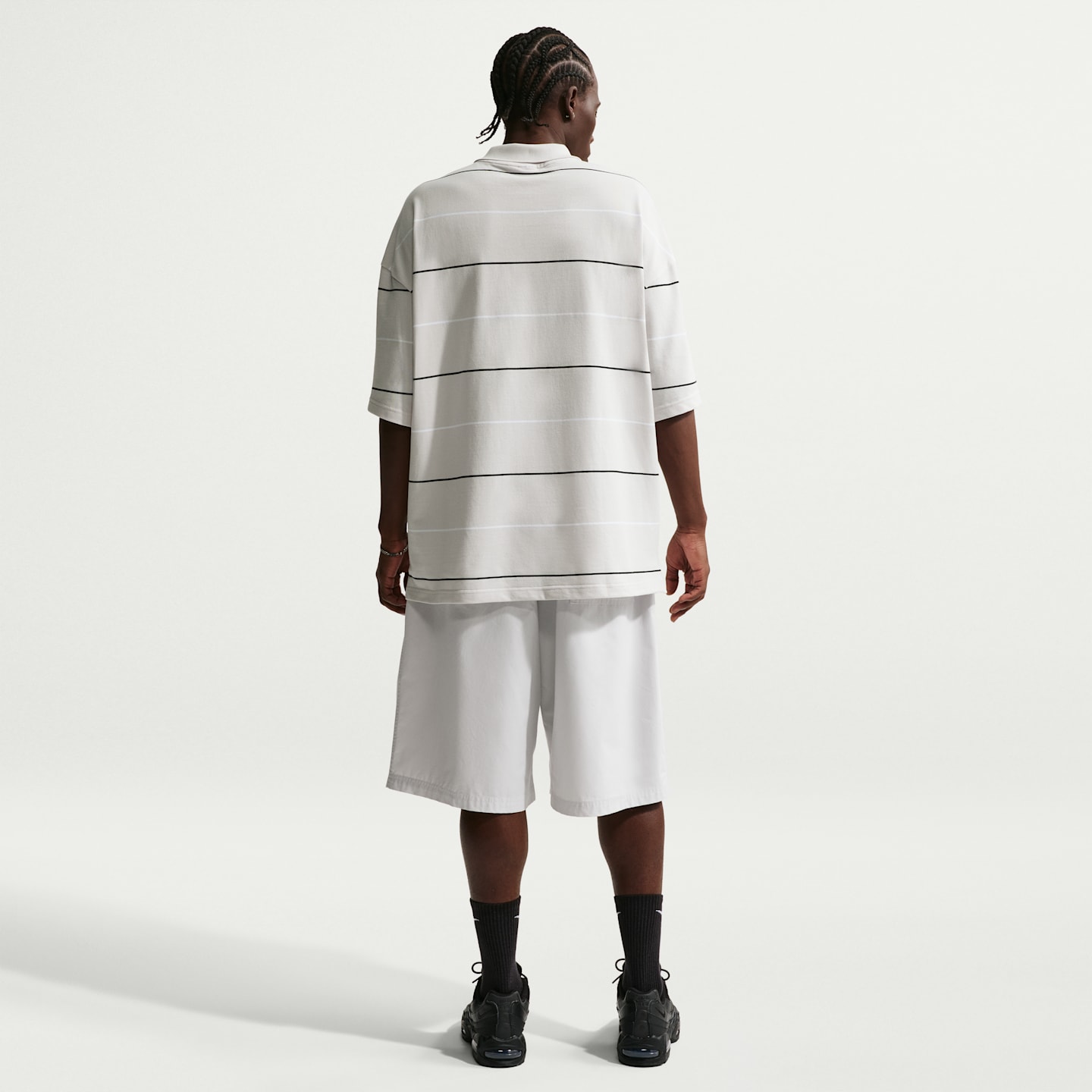 Мужское поло Nike Sportswear Club Oversized Striped Polo, цвет: Серый / Белый — фото 5