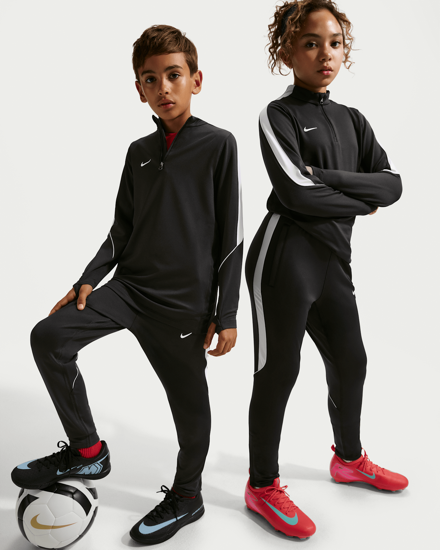 Детские футбольные брюки Nike Strike Dri-FIT, цвет: Чёрный / Белый — фото 8